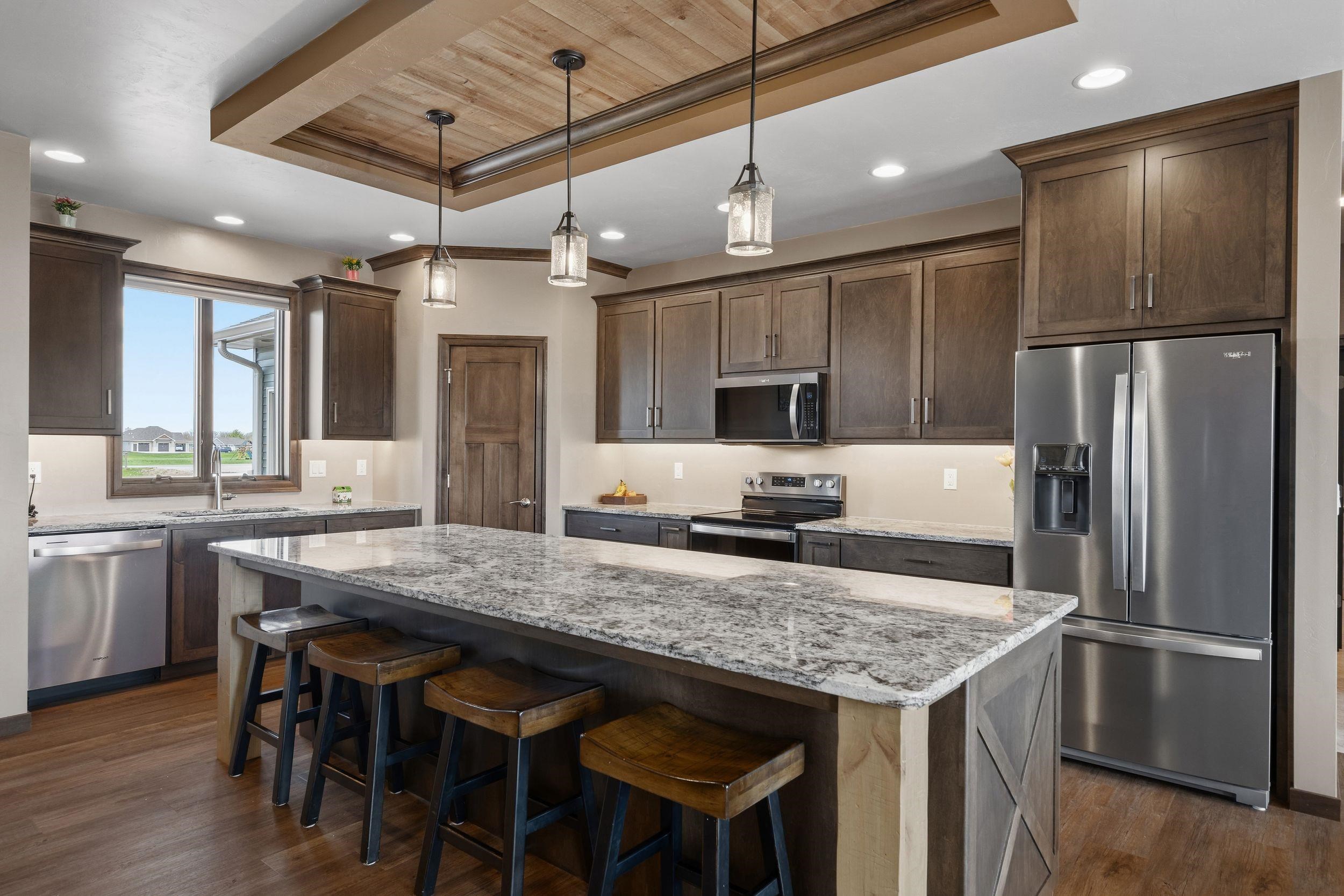 932 MEADOWLARK Road