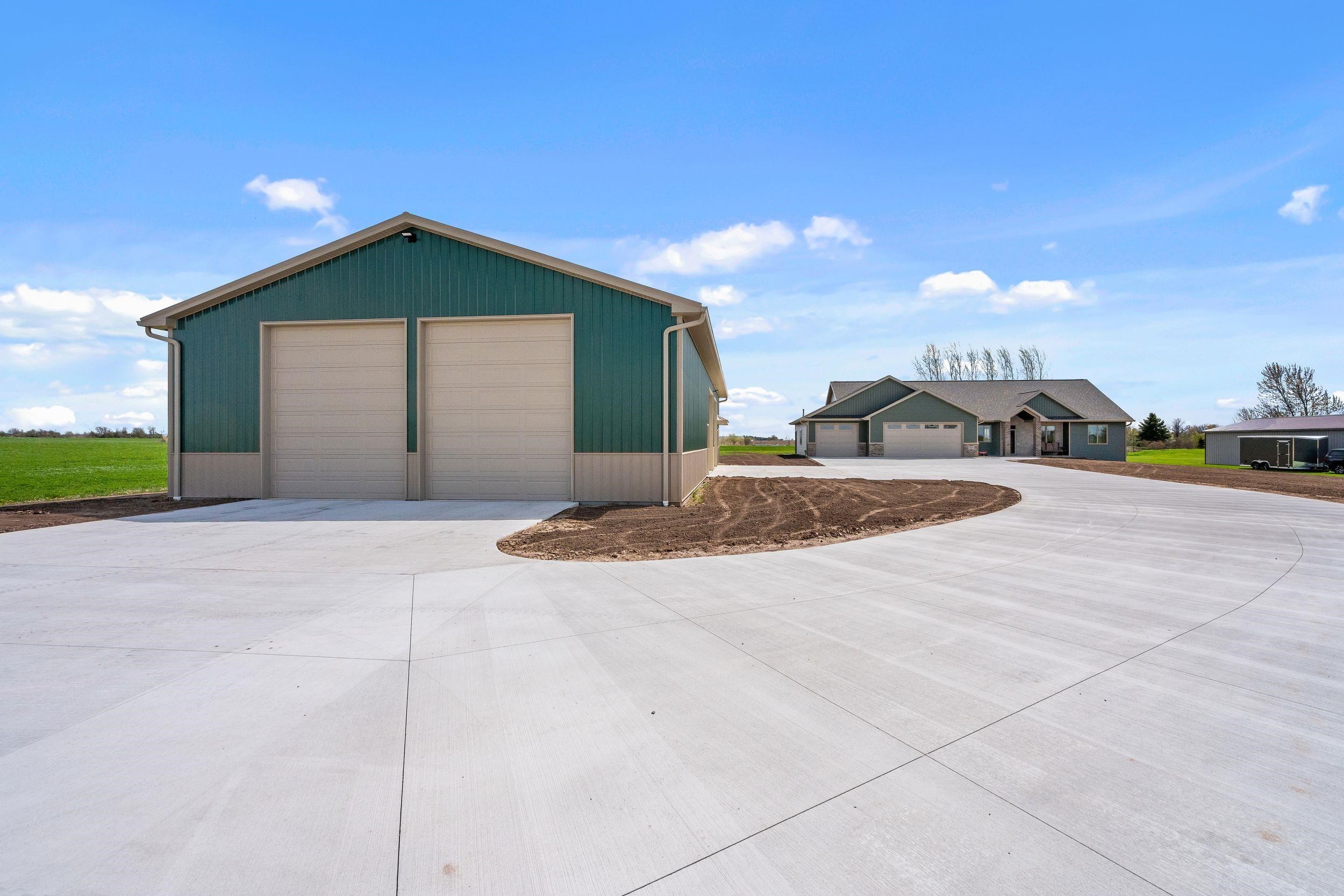 932 MEADOWLARK Road