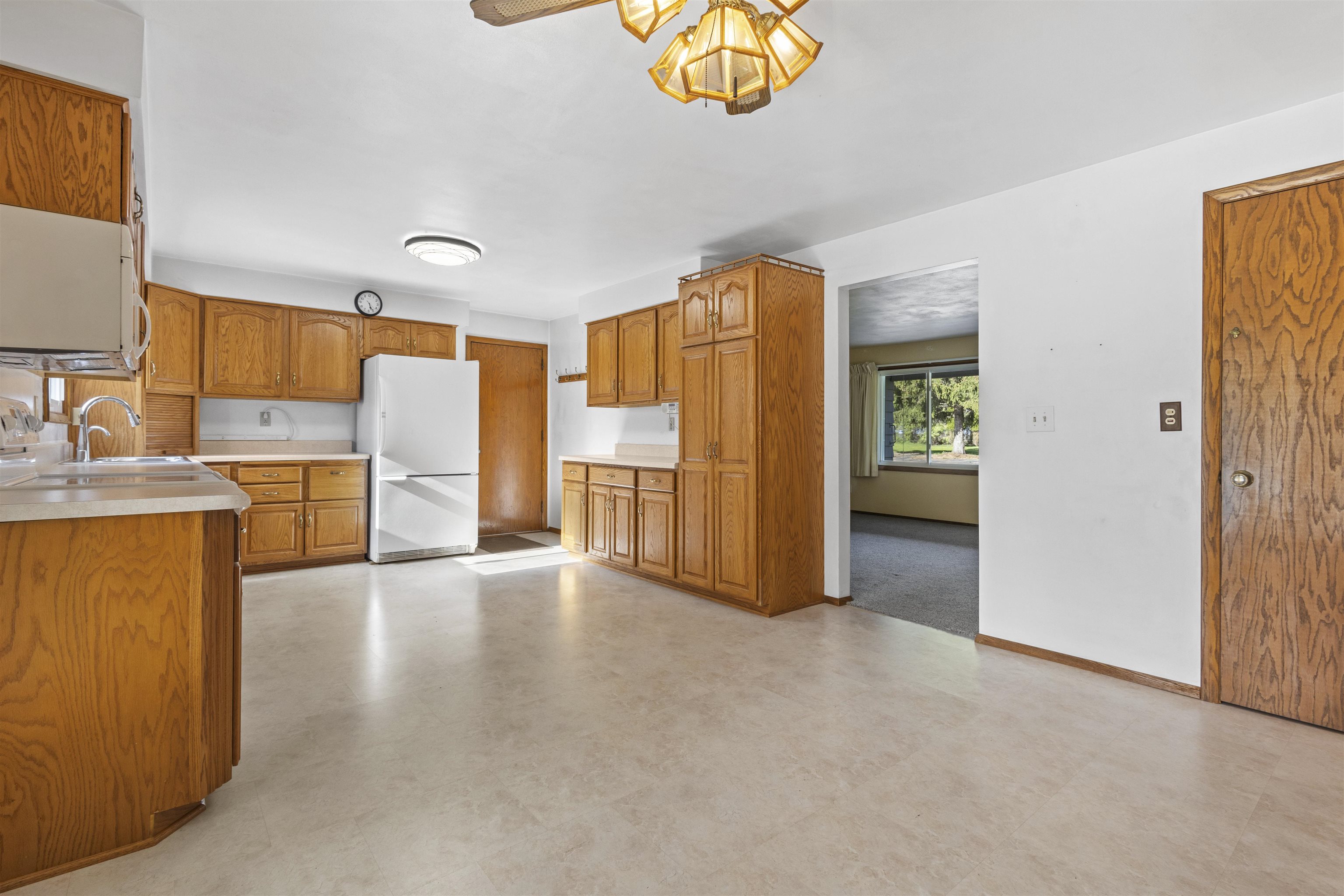 6911 FAHLEY Road