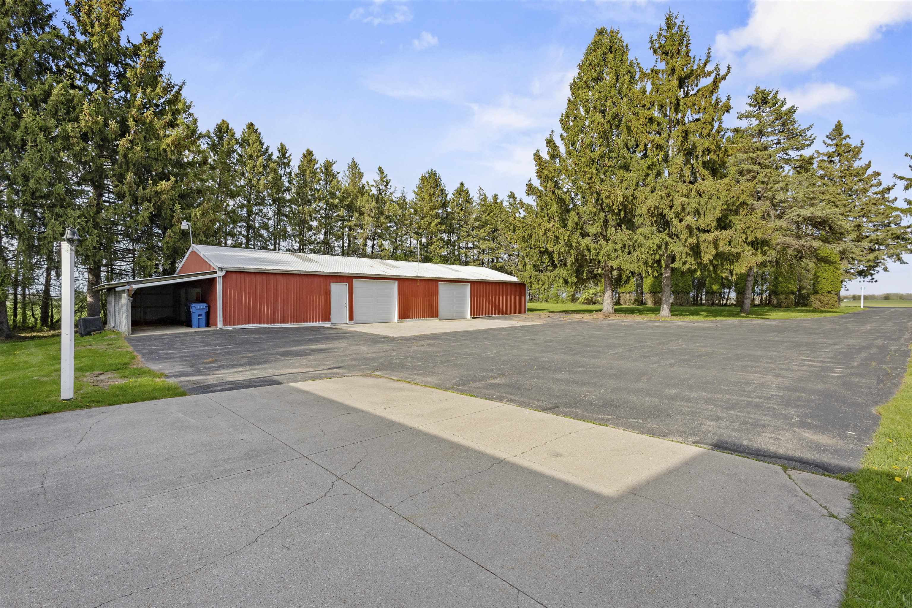 6911 FAHLEY Road