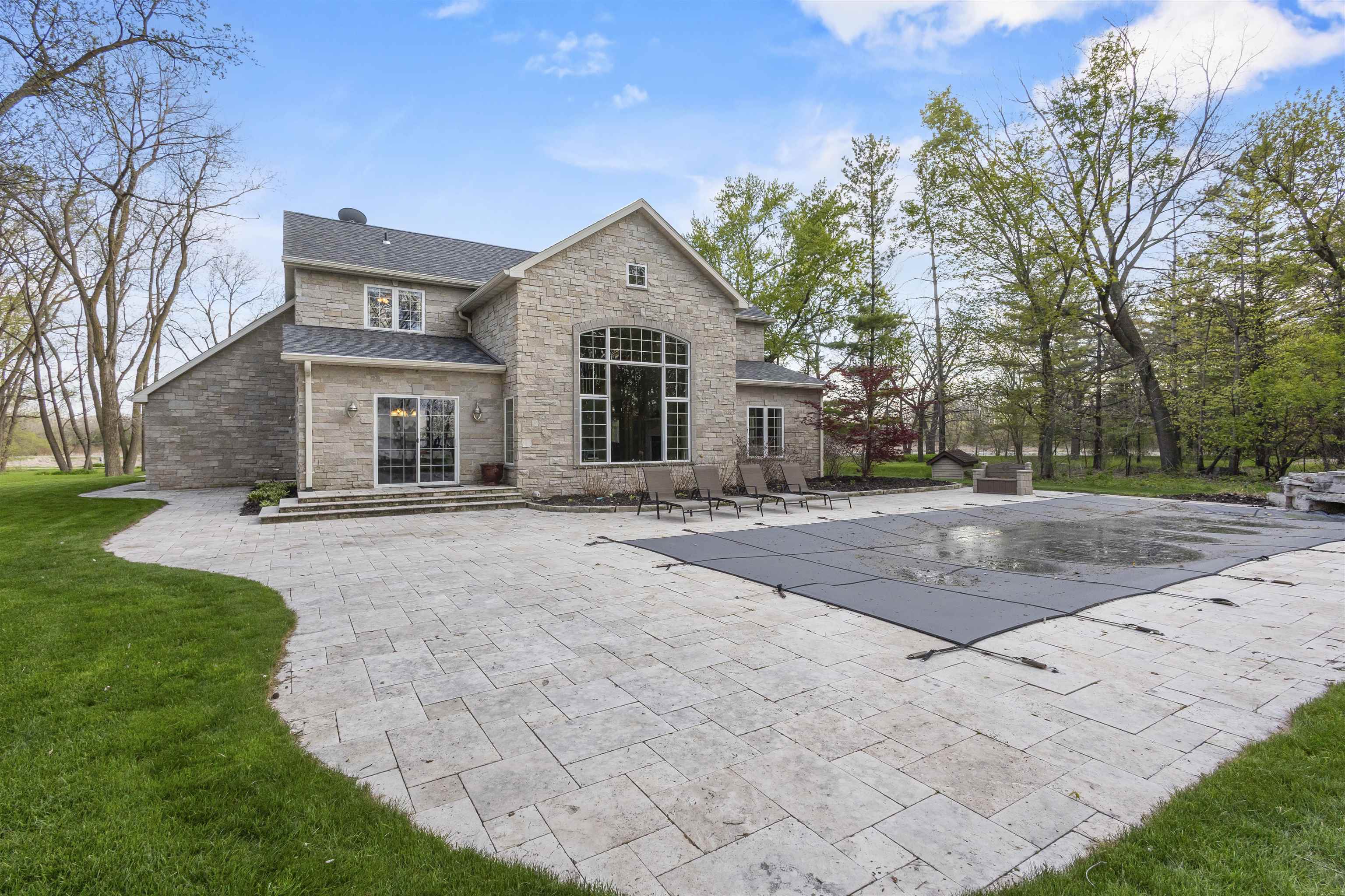 5100 STREICH Lane