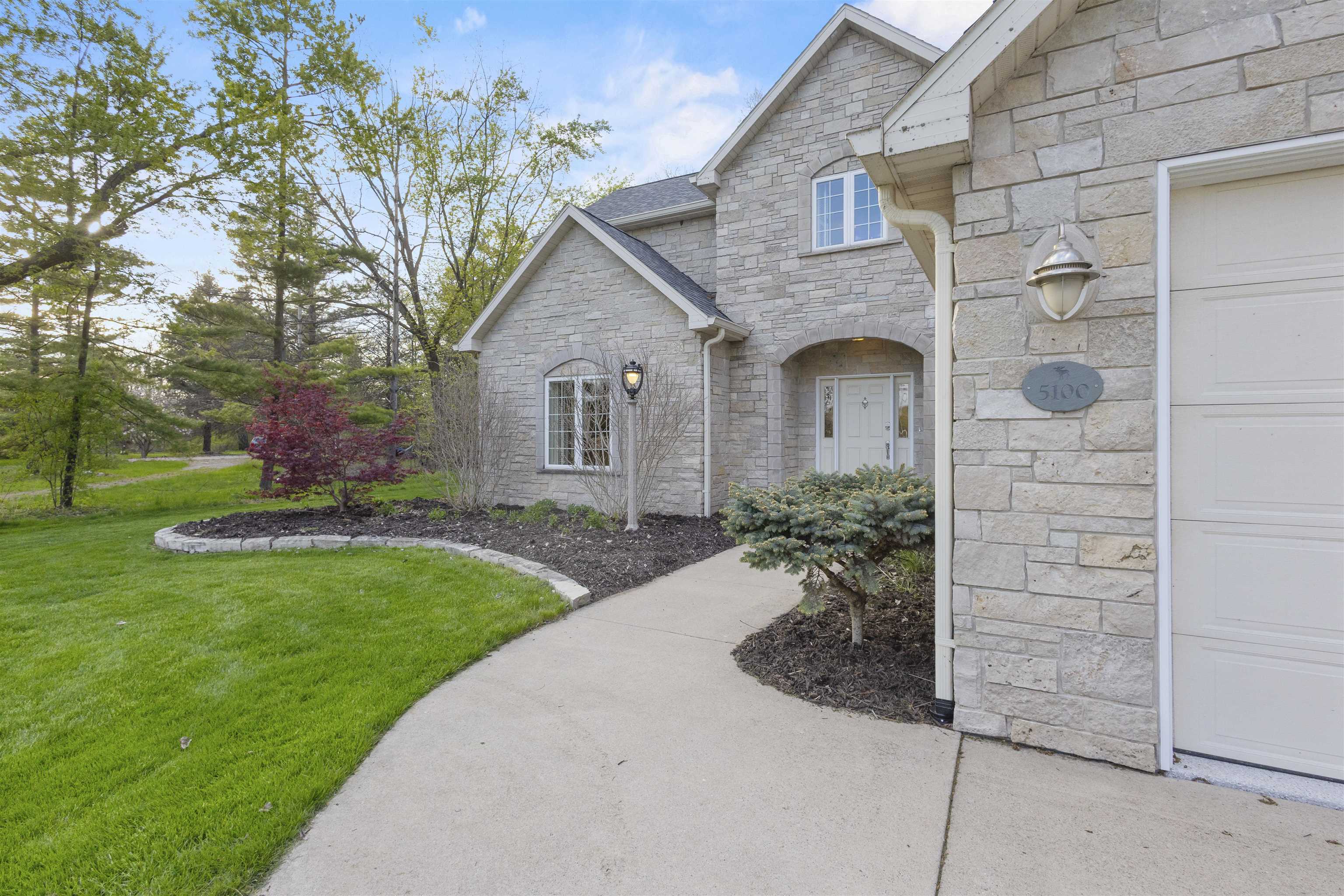 5100 STREICH Lane