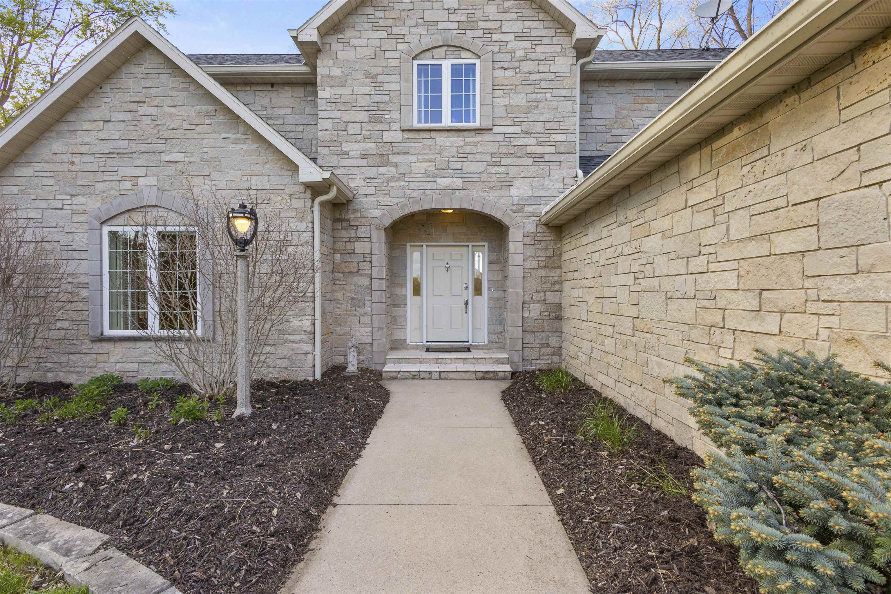 5100 STREICH Lane