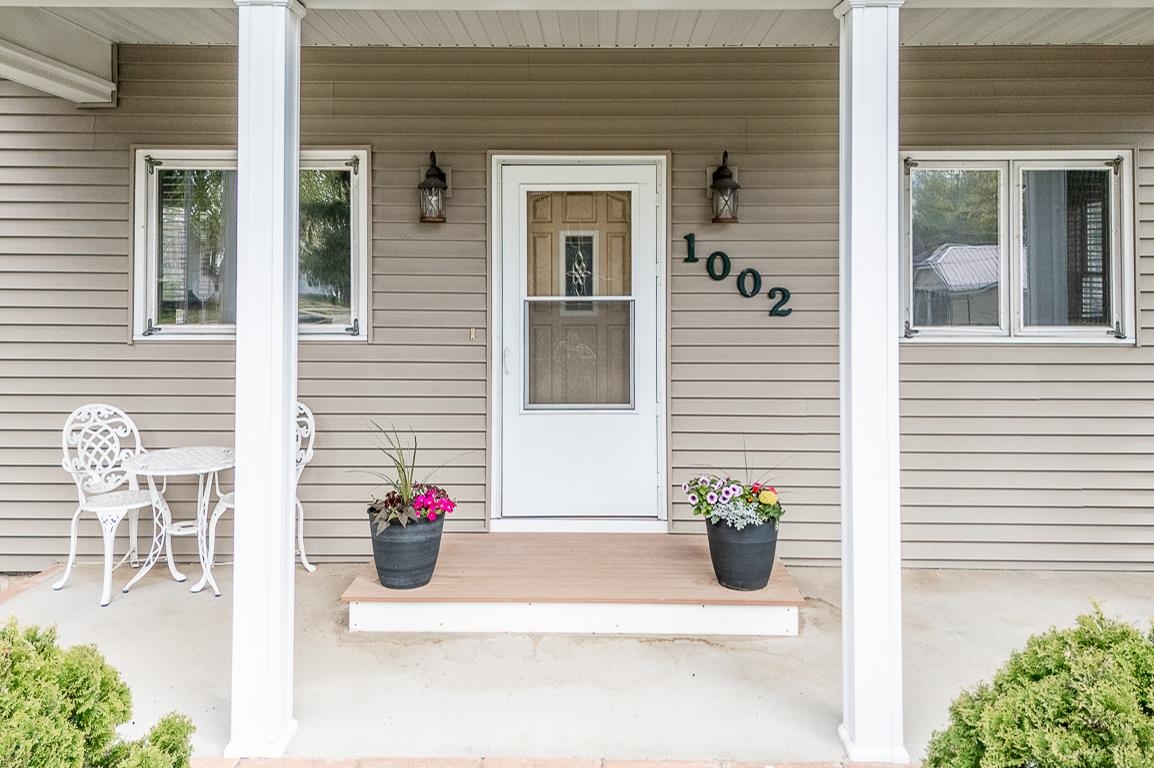 1002 MILL Street