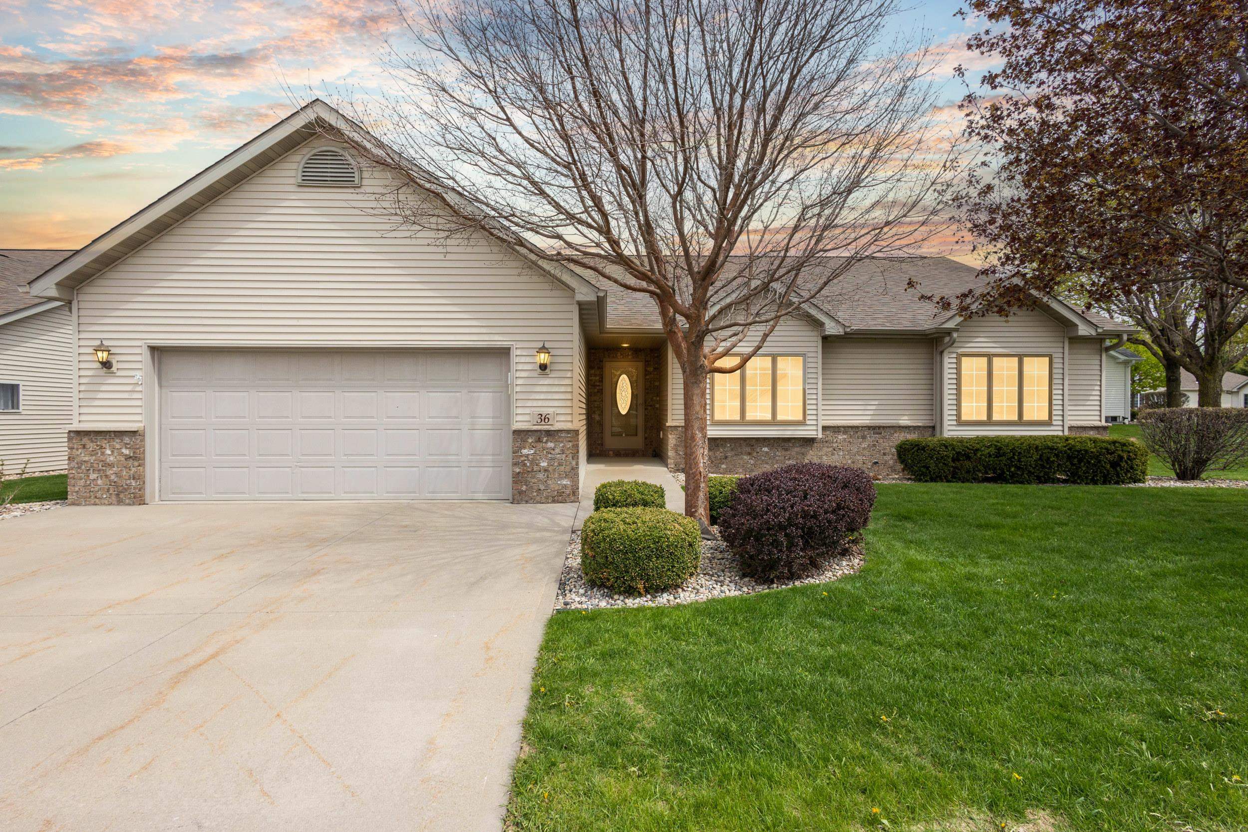 36 PENBROOK Circle