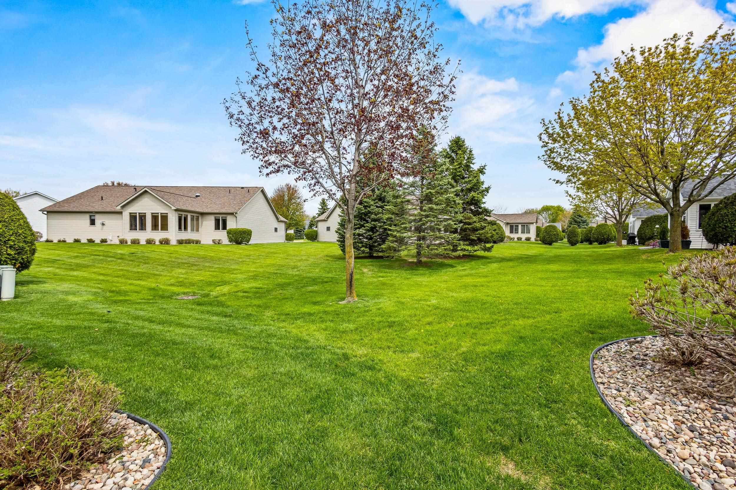 36 PENBROOK Circle