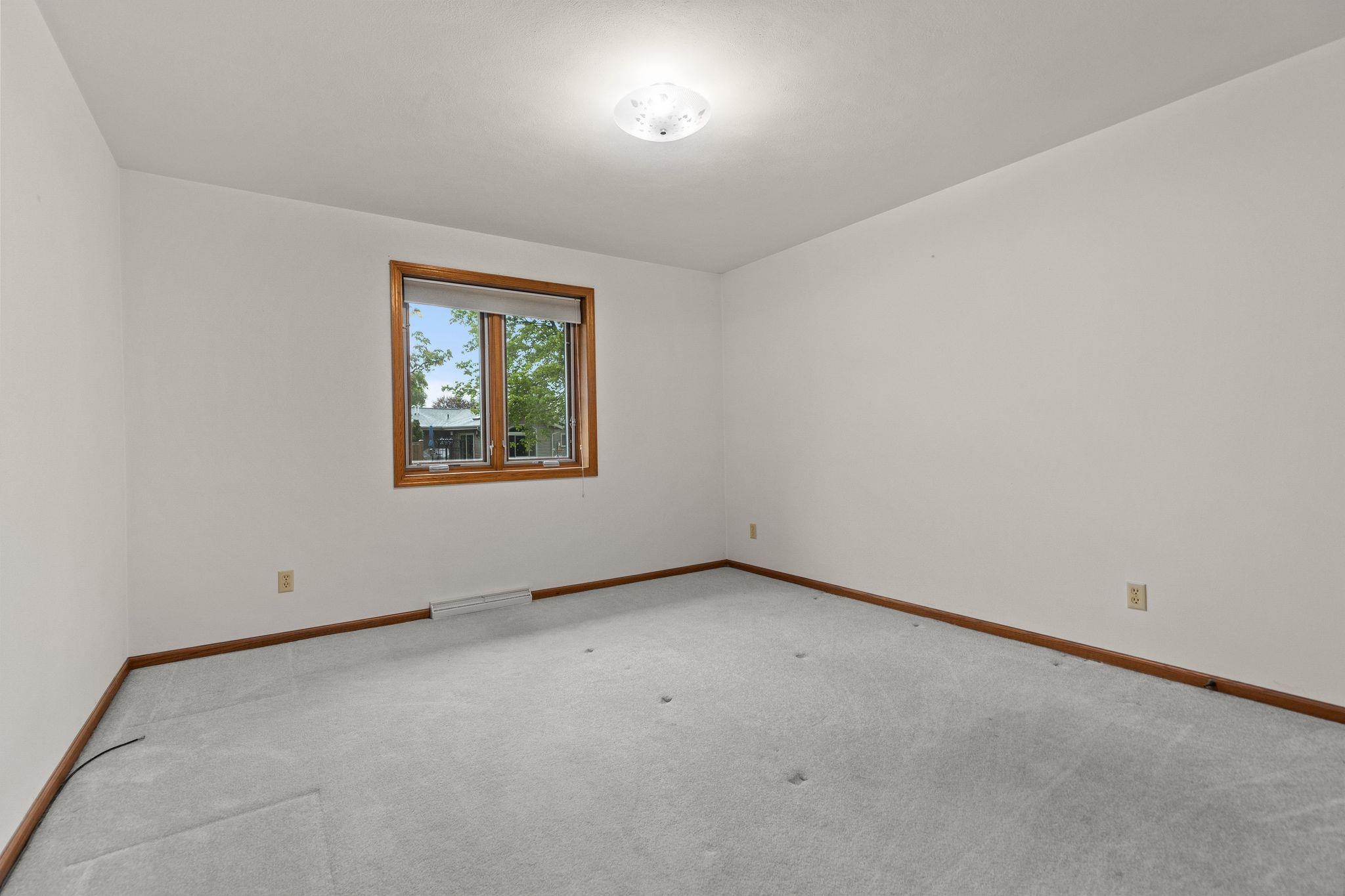 21 KENSINGTON Court