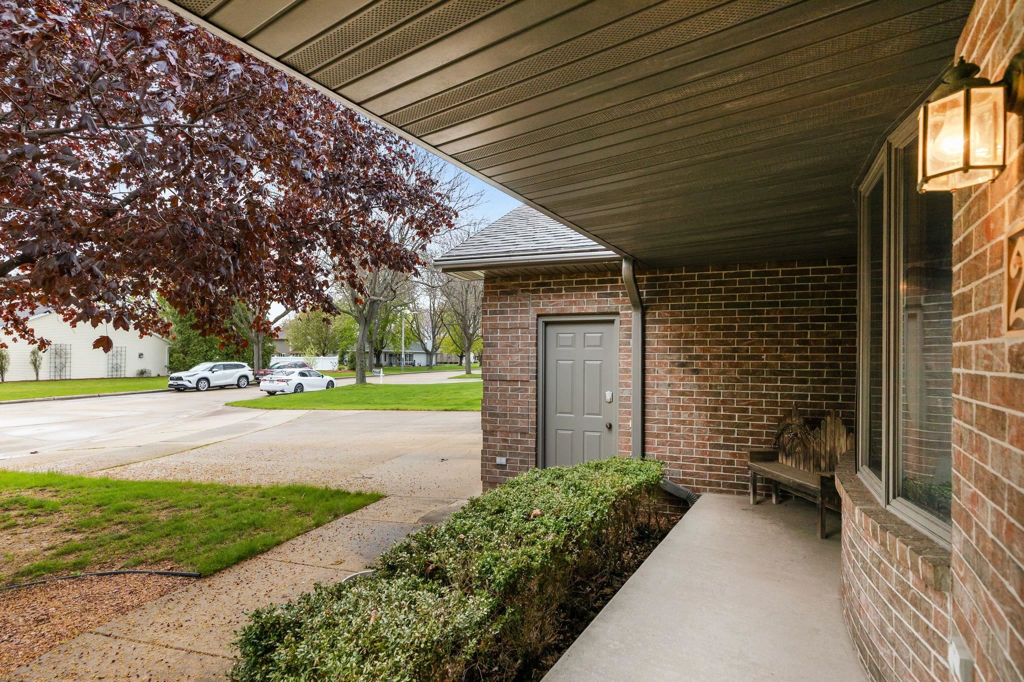 21 KENSINGTON Court