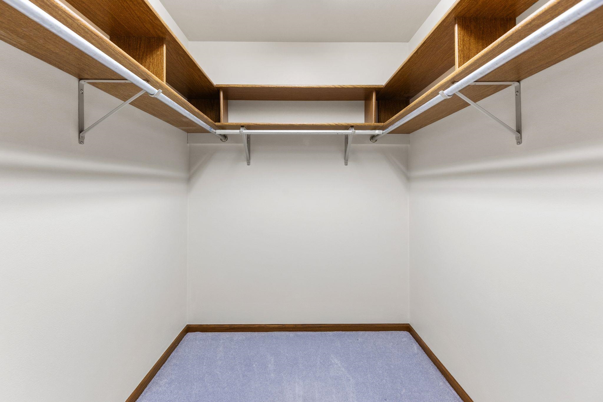 21 KENSINGTON Court