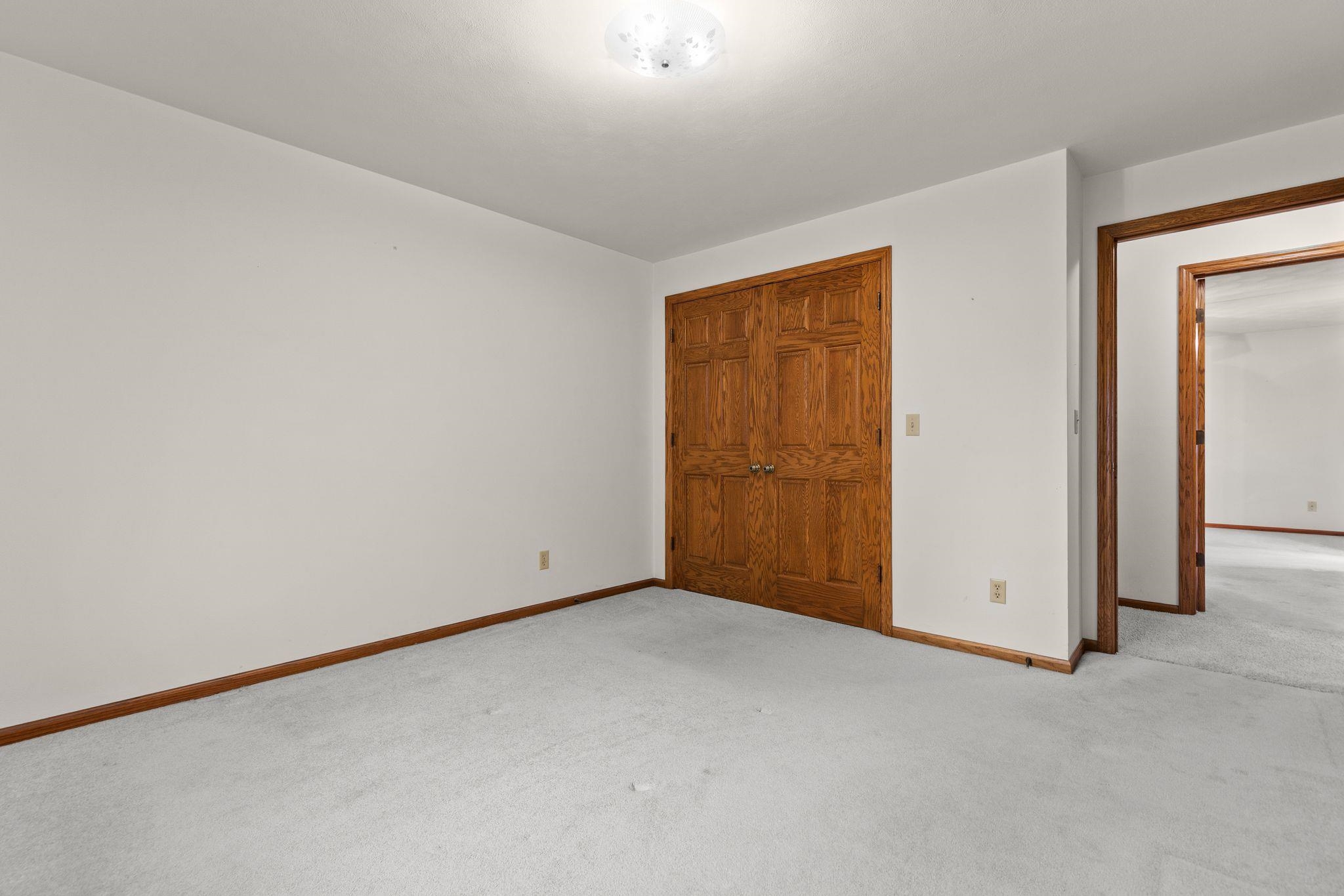 21 KENSINGTON Court
