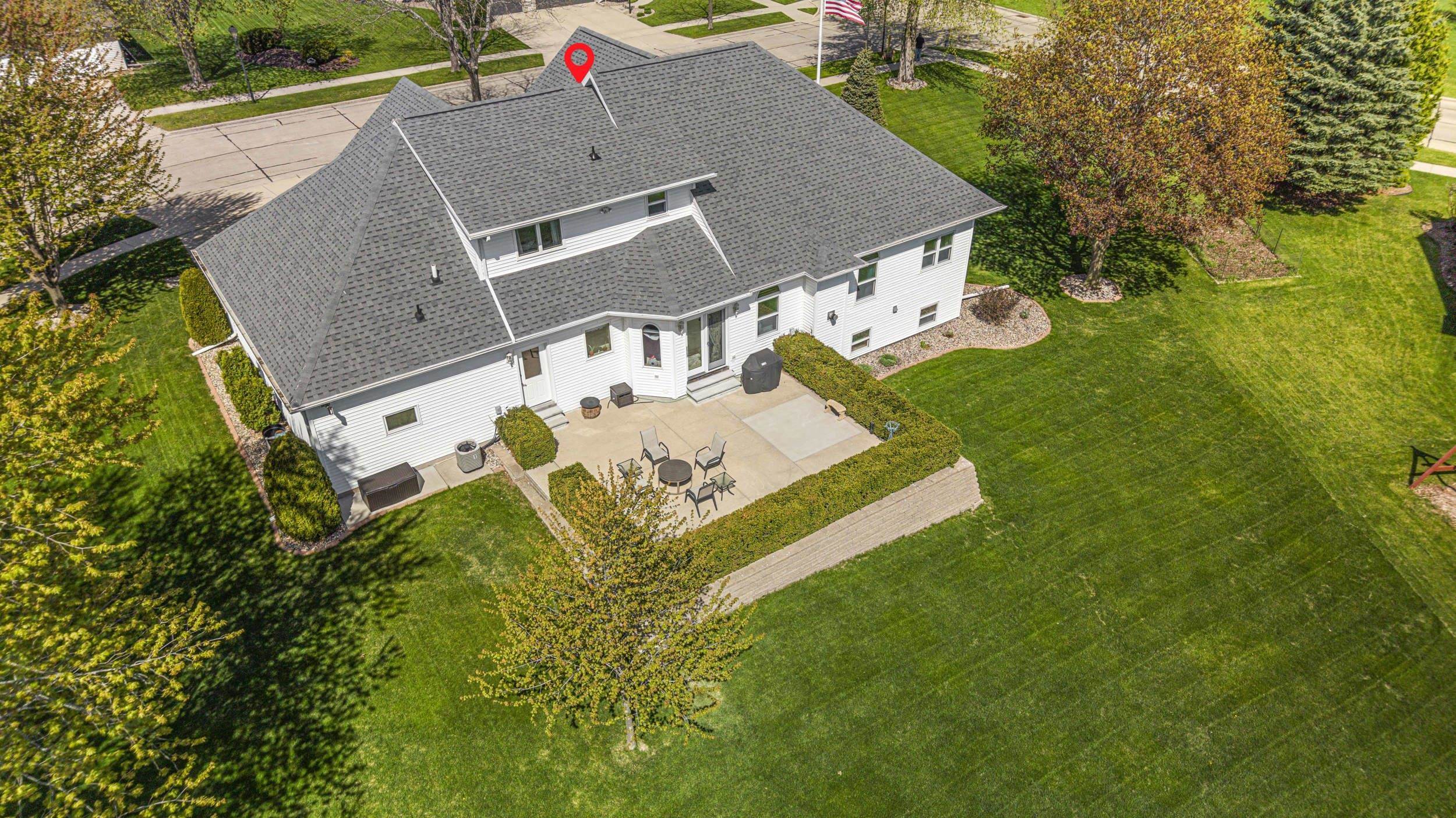 4240 N WEDGEWOOD Drive