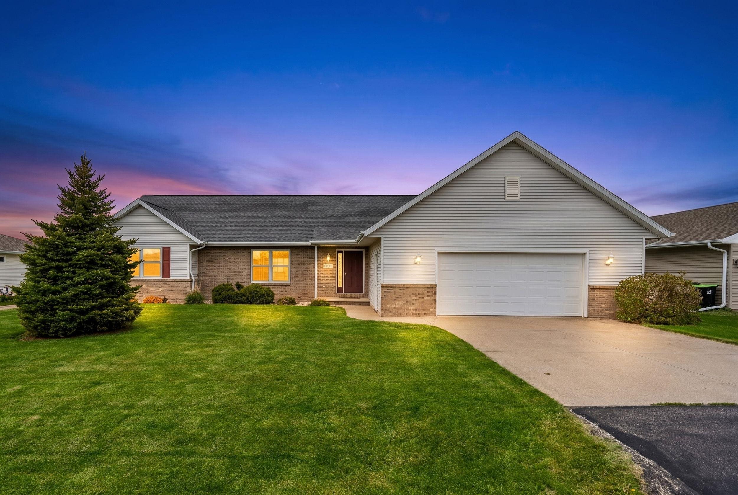 N8033 LAKE BREEZE Drive