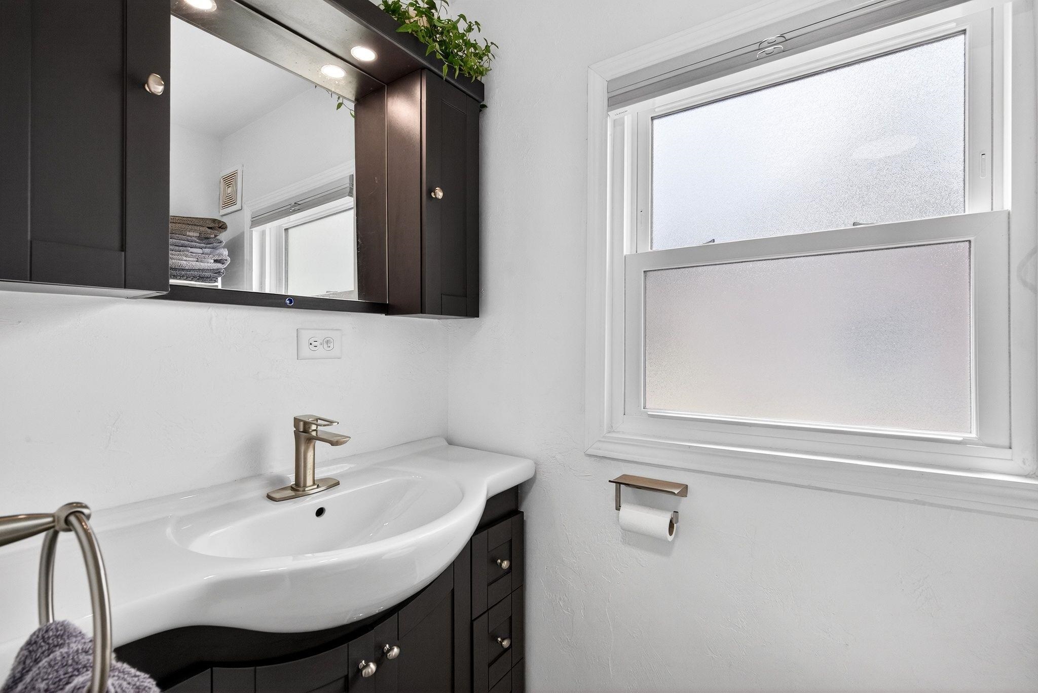 739 PARK Street