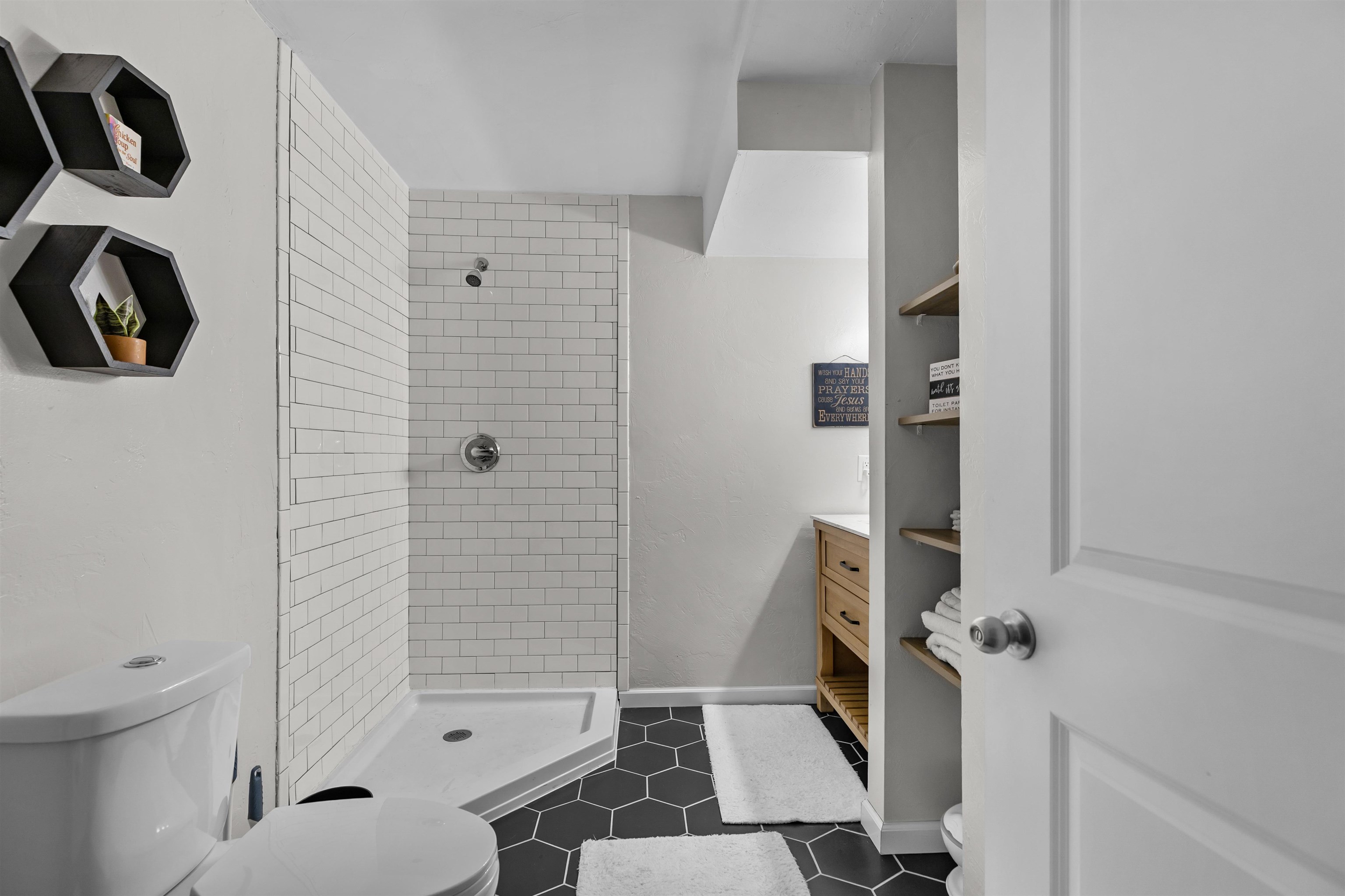 W6220 SHERWOOD POINT Court