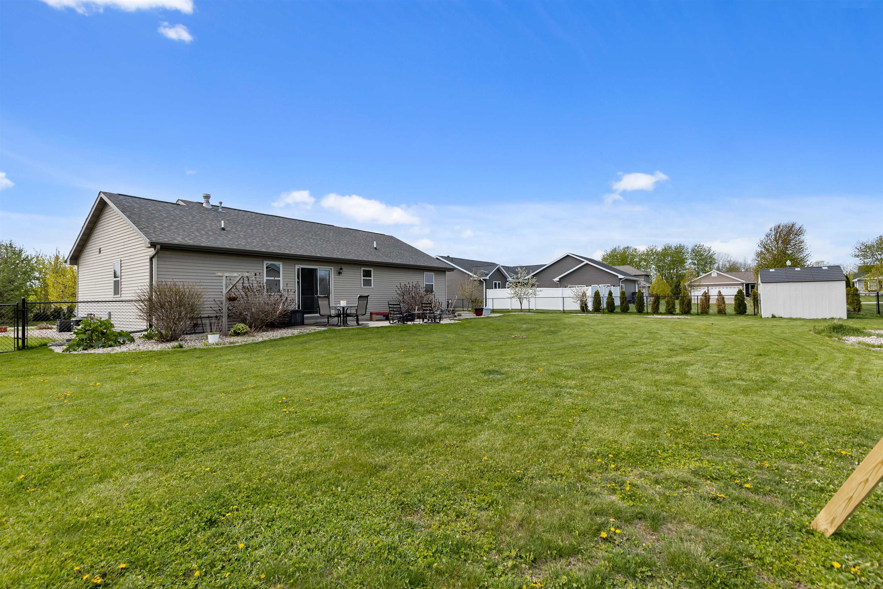 W6220 SHERWOOD POINT Court
