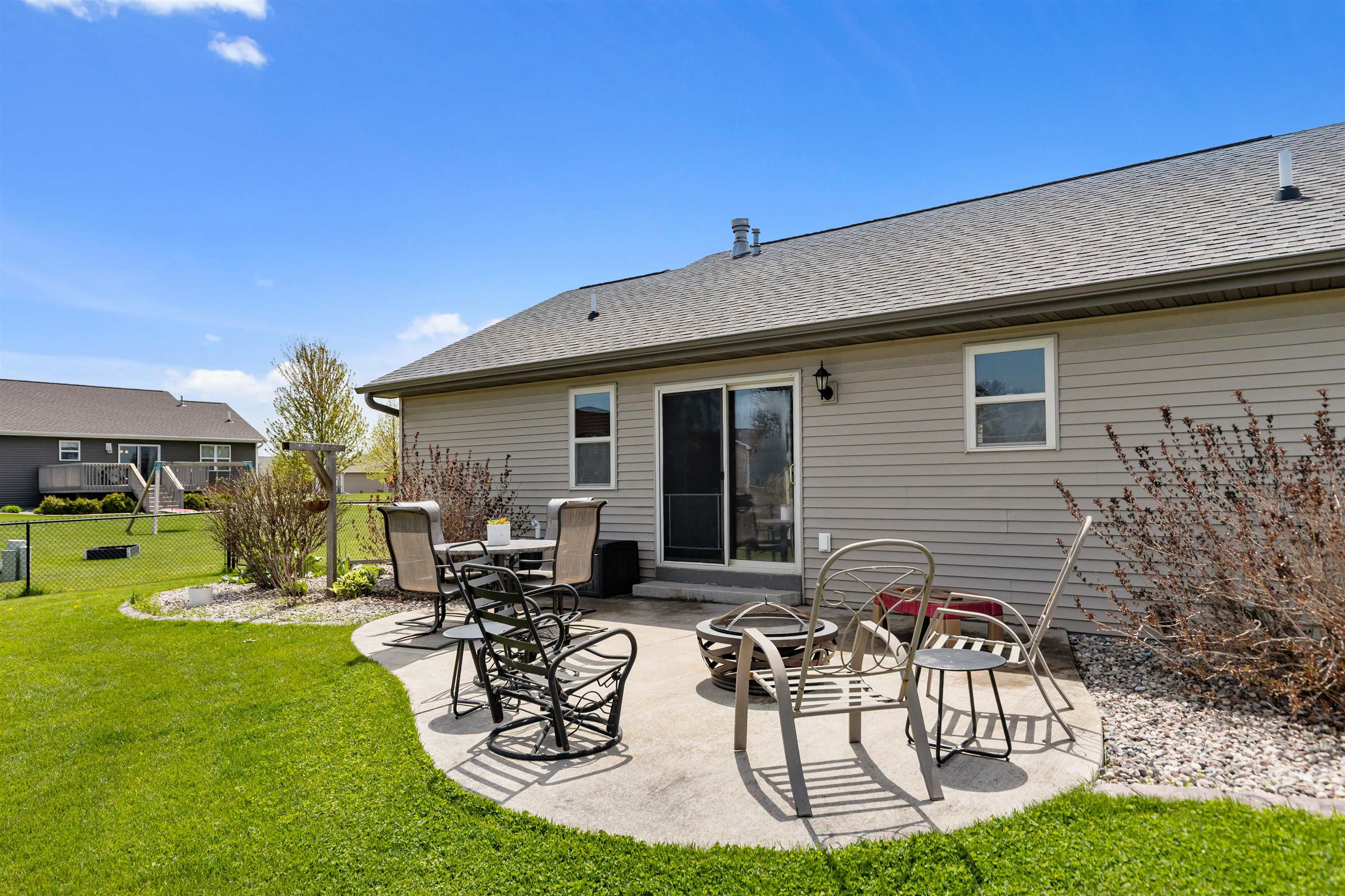 W6220 SHERWOOD POINT Court