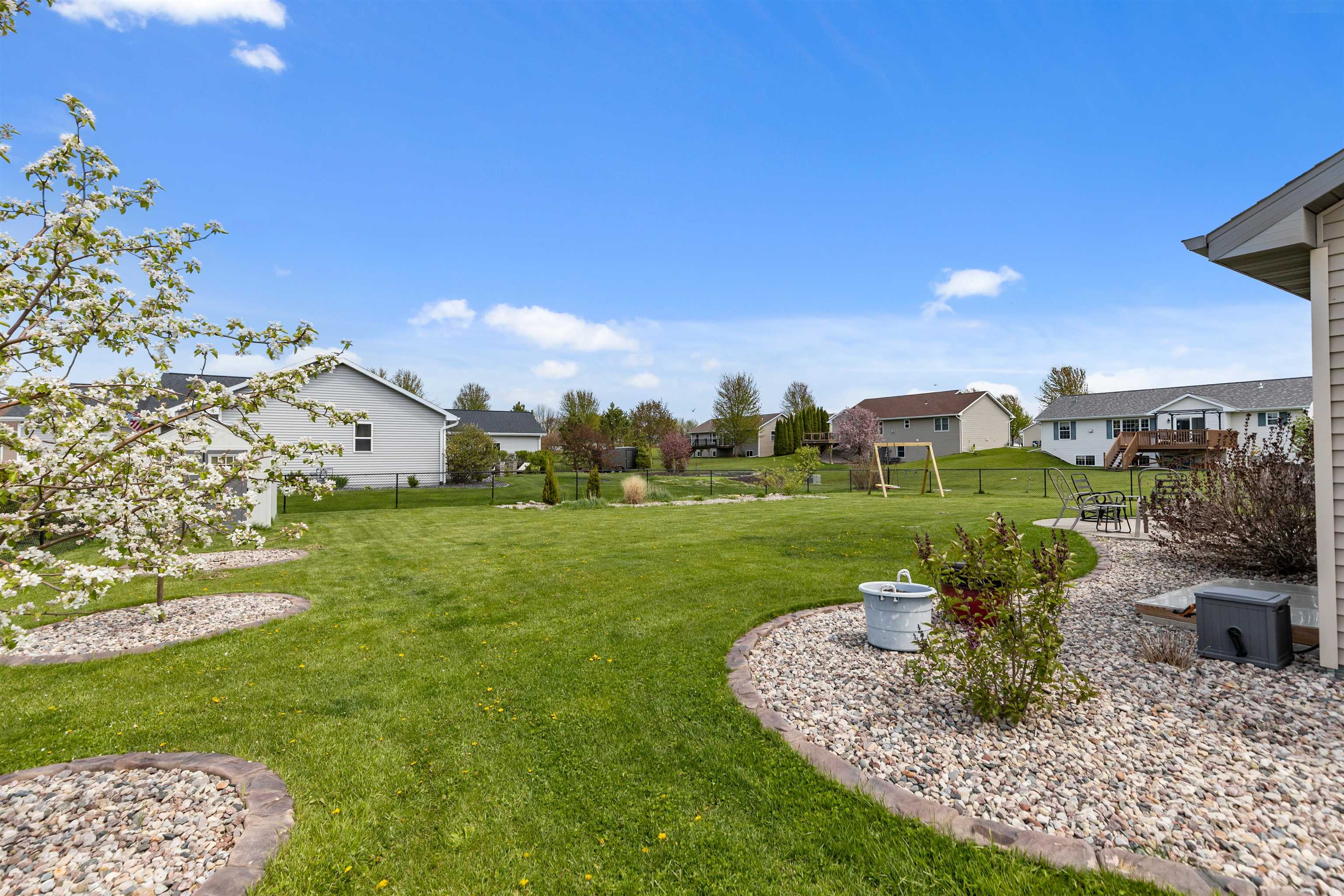 W6220 SHERWOOD POINT Court