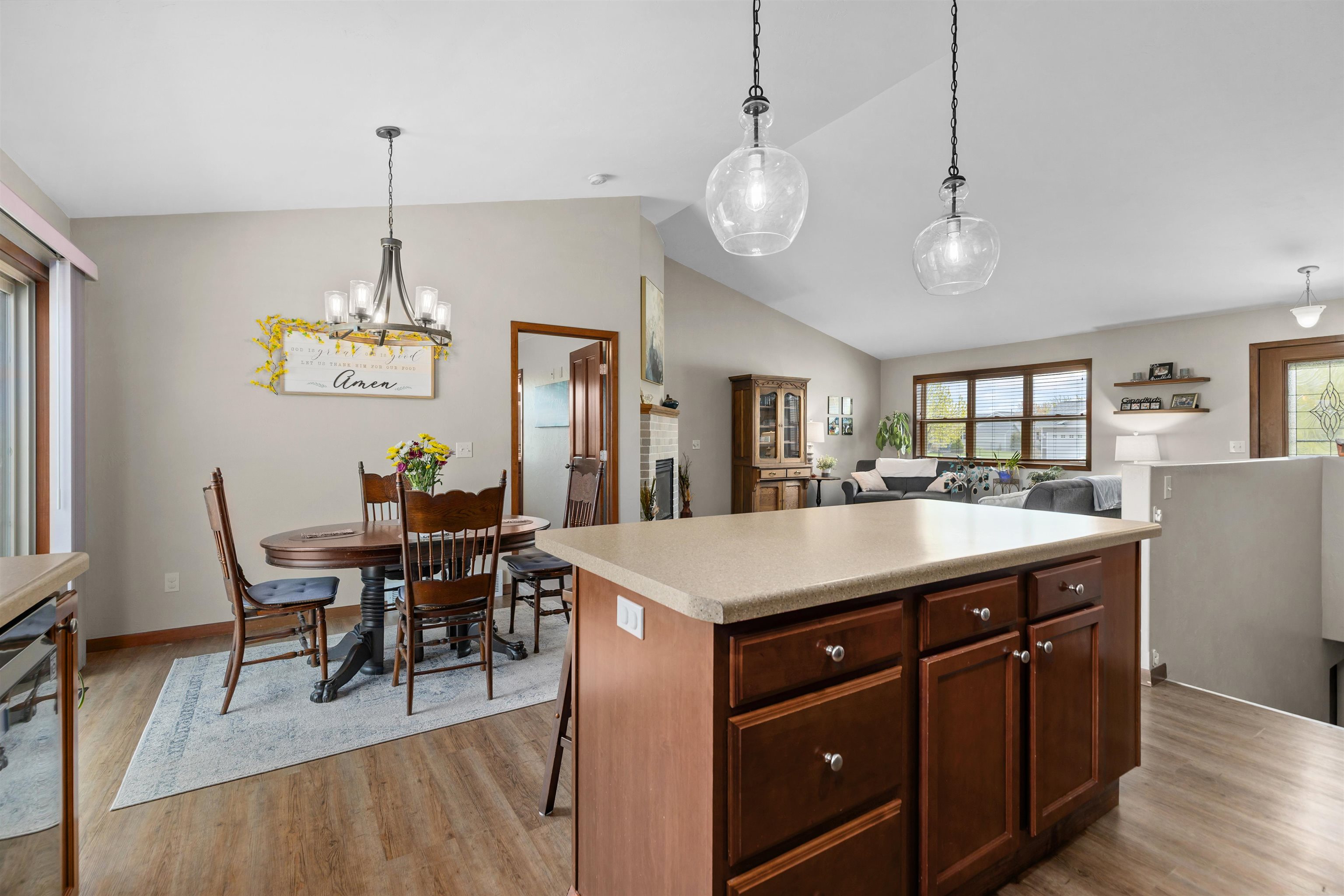 W6220 SHERWOOD POINT Court