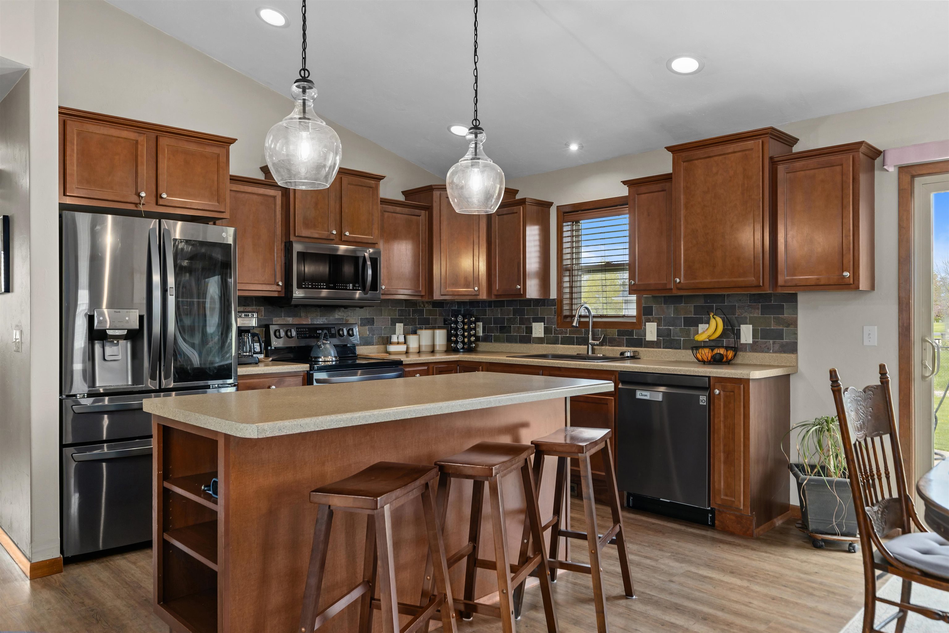 W6220 SHERWOOD POINT Court