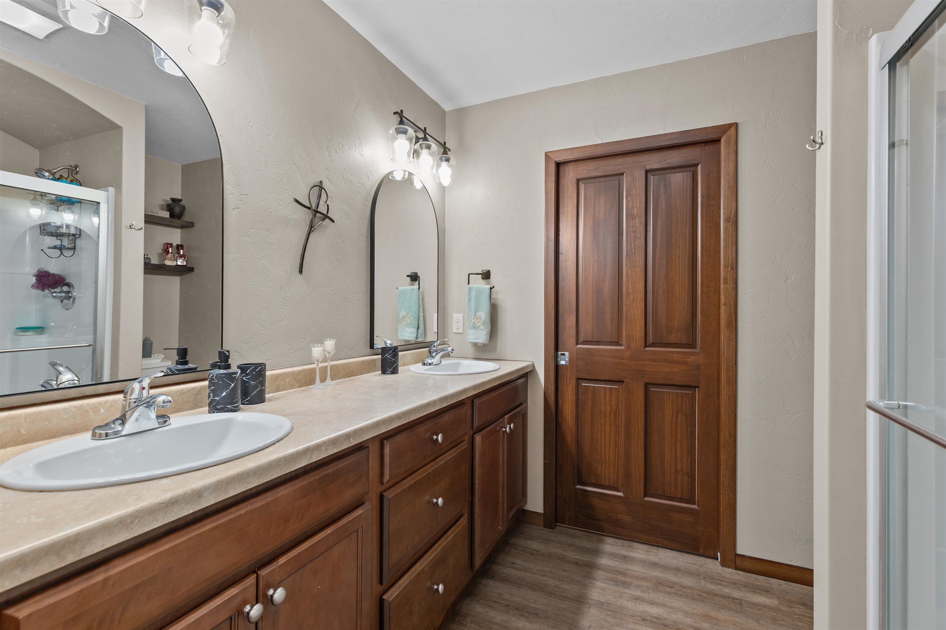 W6220 SHERWOOD POINT Court