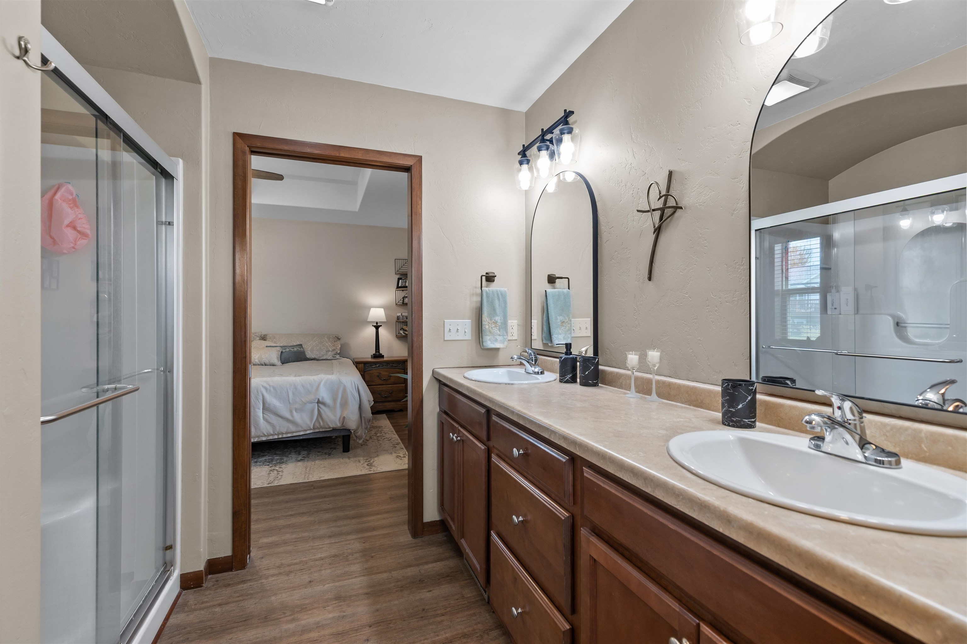 W6220 SHERWOOD POINT Court