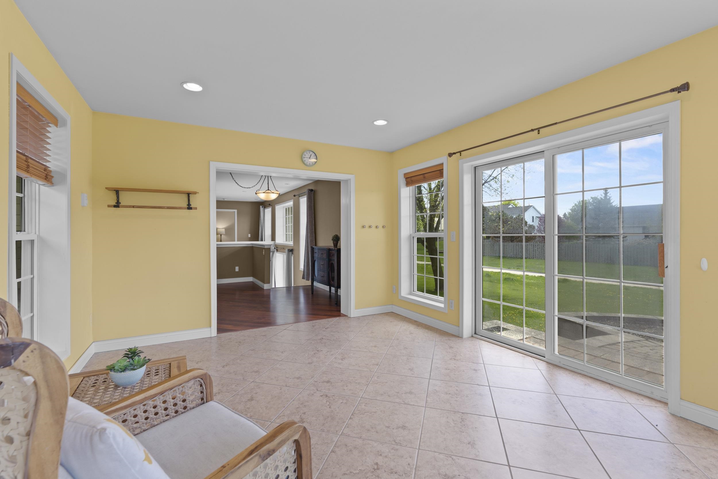 3219 E FALLCREEK Lane