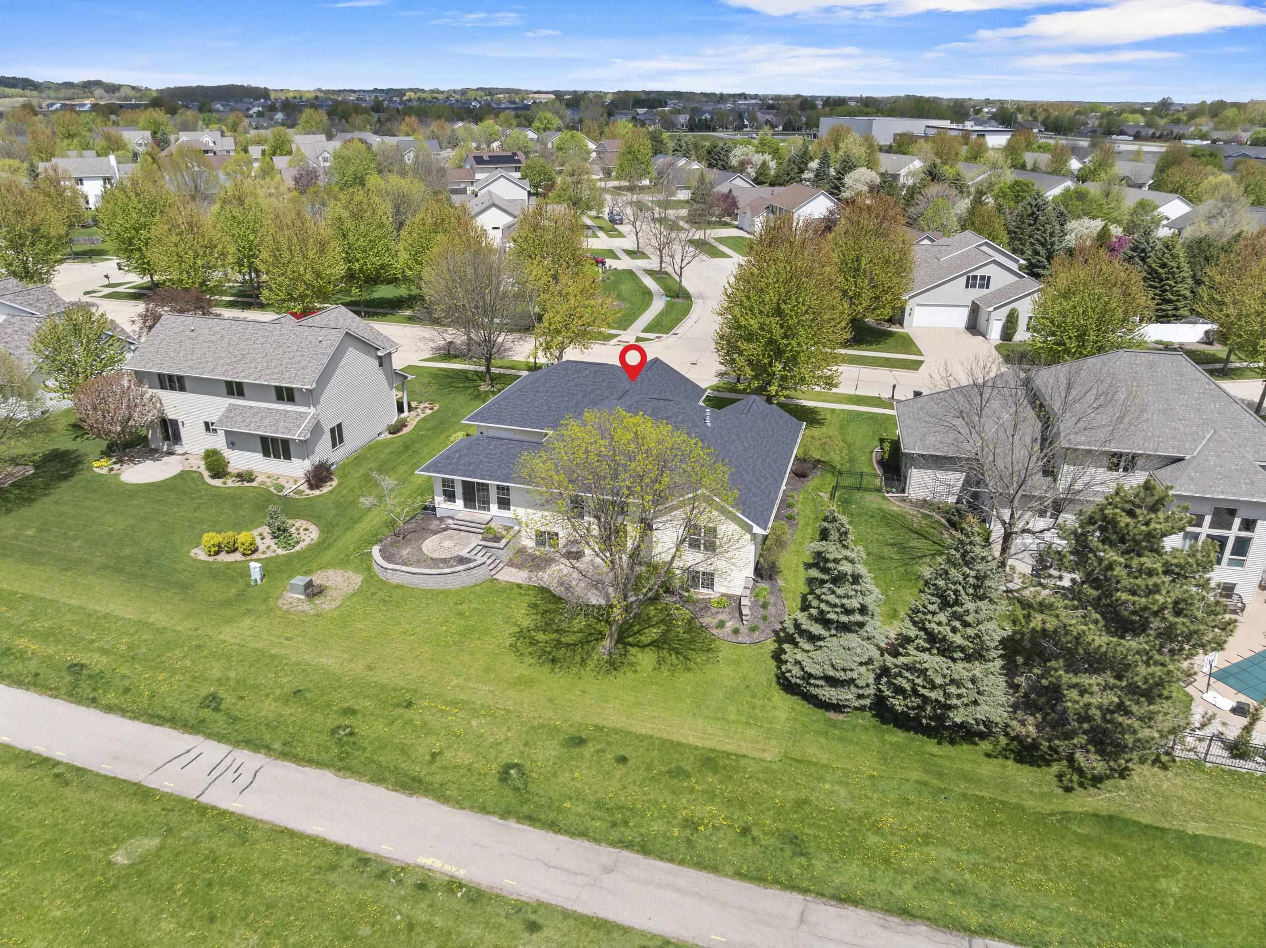 3219 E FALLCREEK Lane