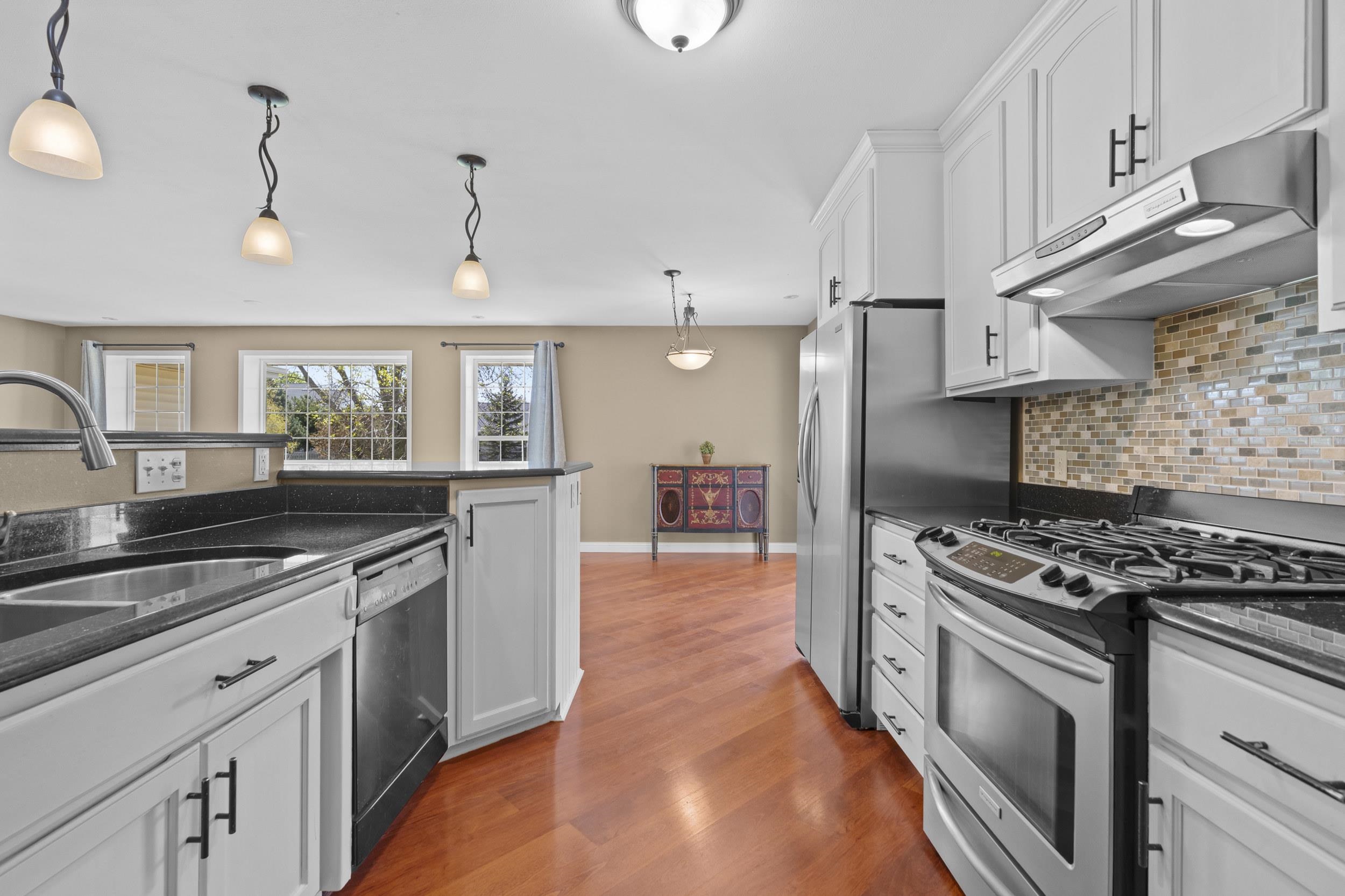 3219 E FALLCREEK Lane