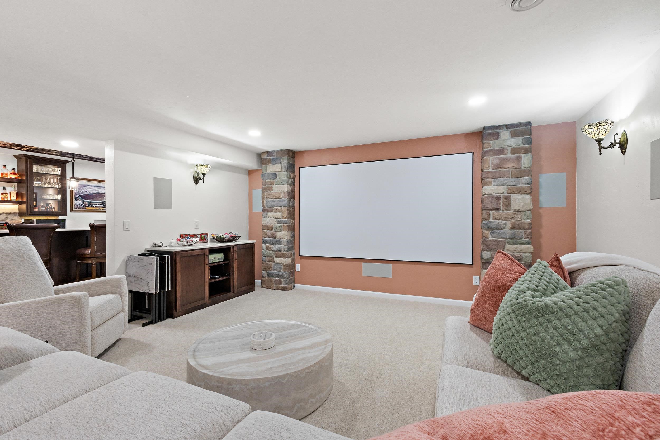 8045 SAQUARO Court