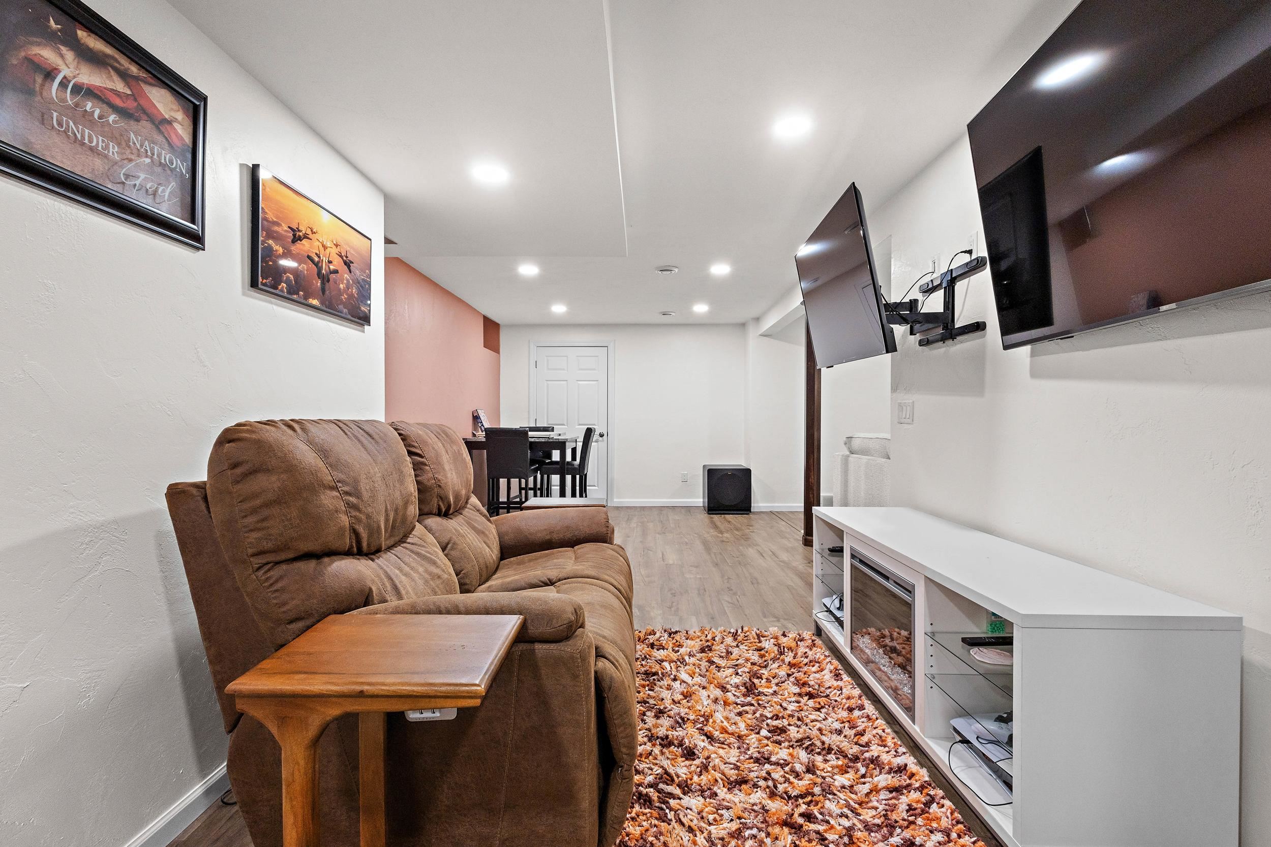 8045 SAQUARO Court