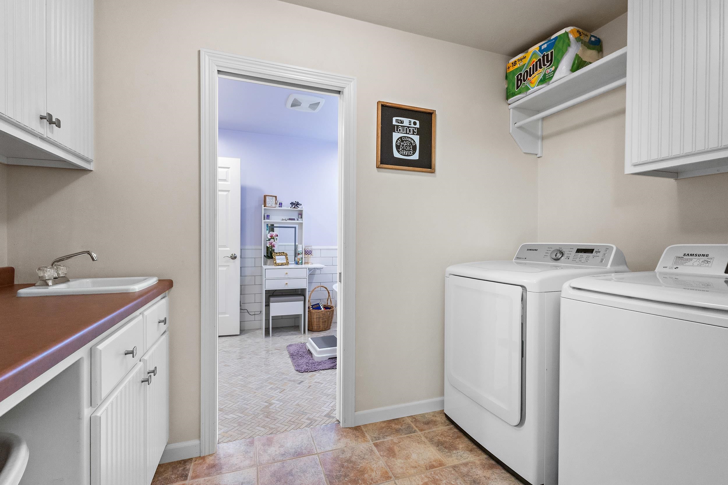8045 SAQUARO Court