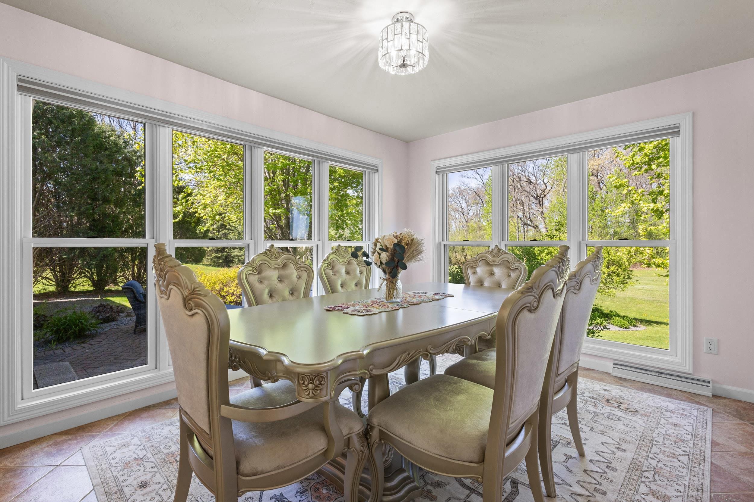 8045 SAQUARO Court