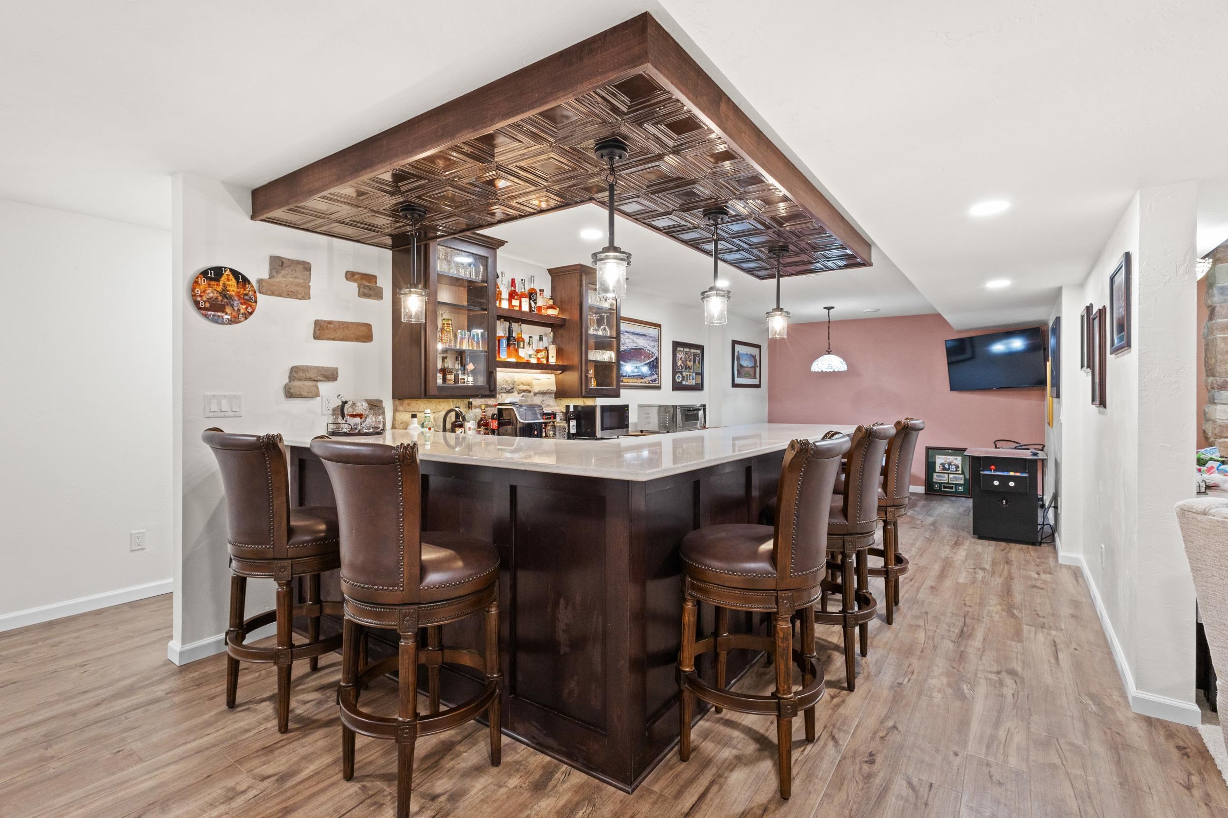 8045 SAQUARO Court