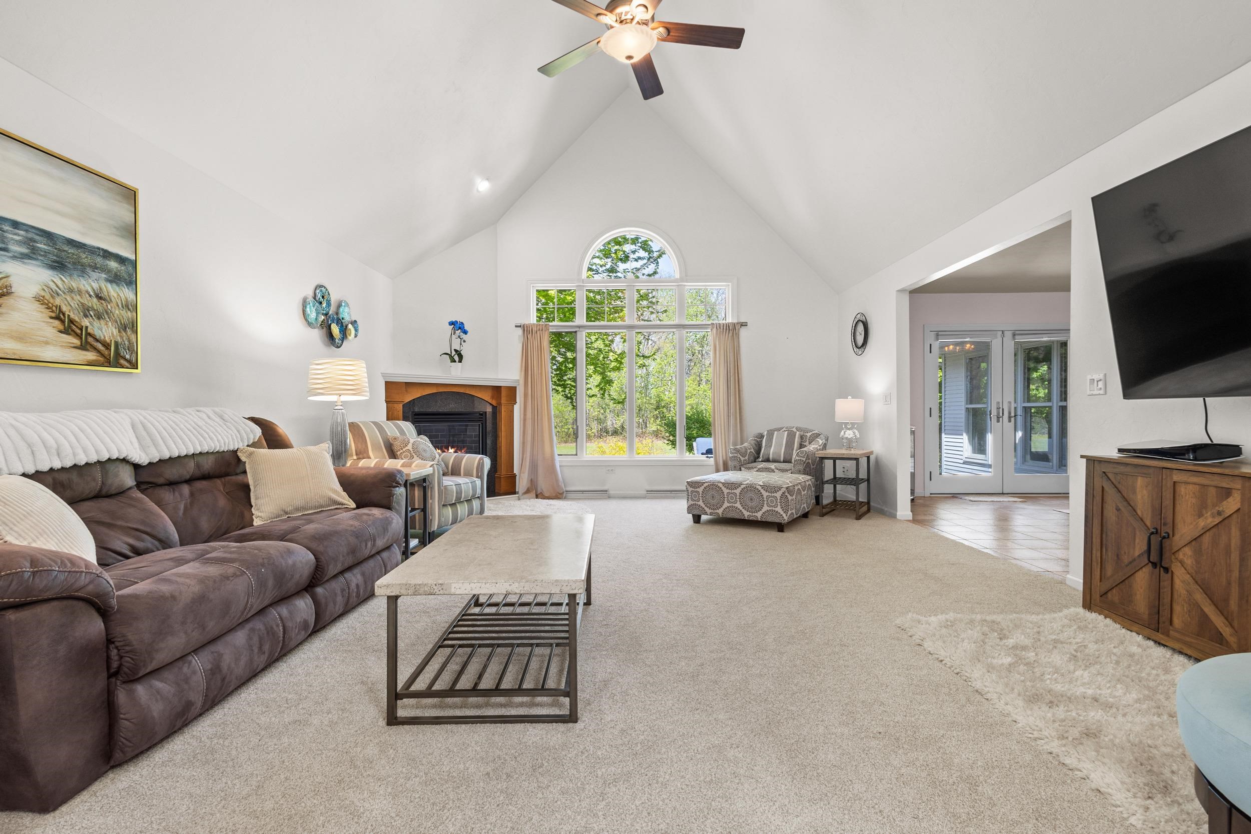 8045 SAQUARO Court