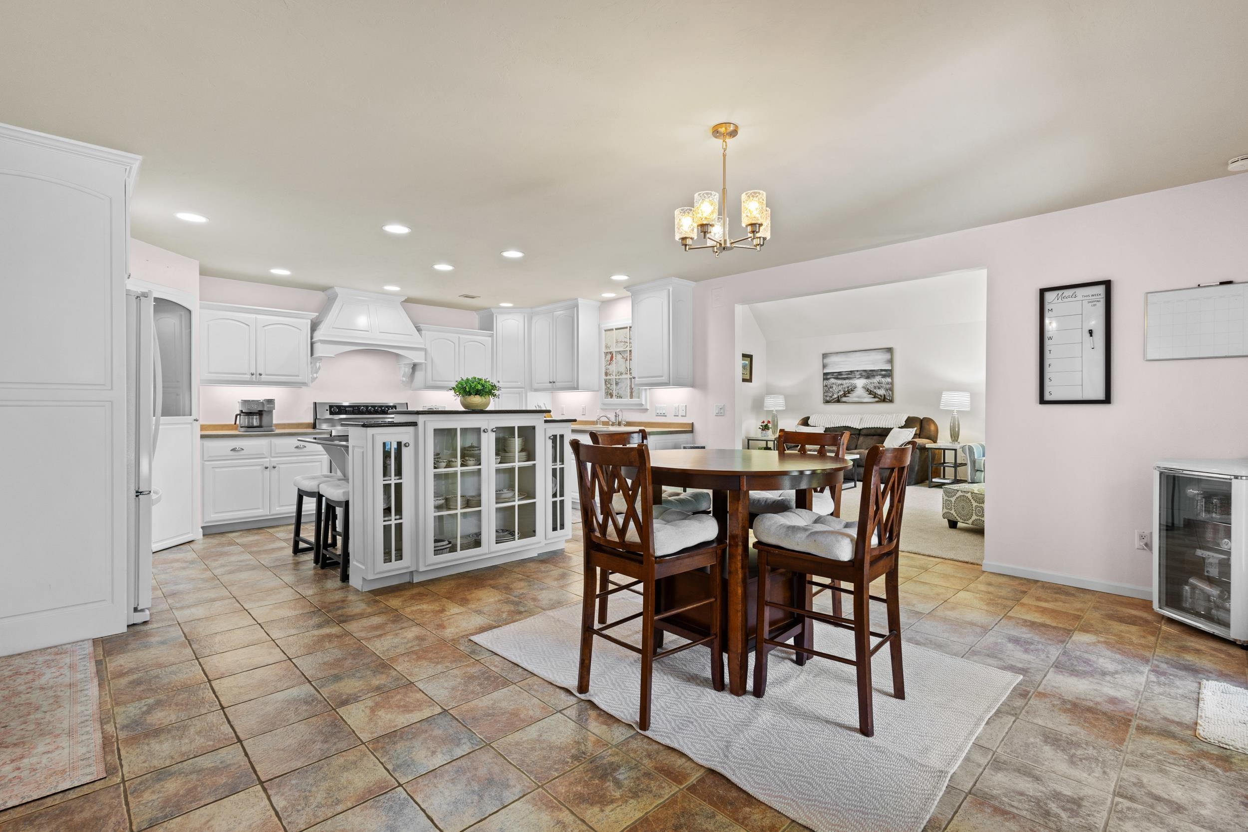 8045 SAQUARO Court