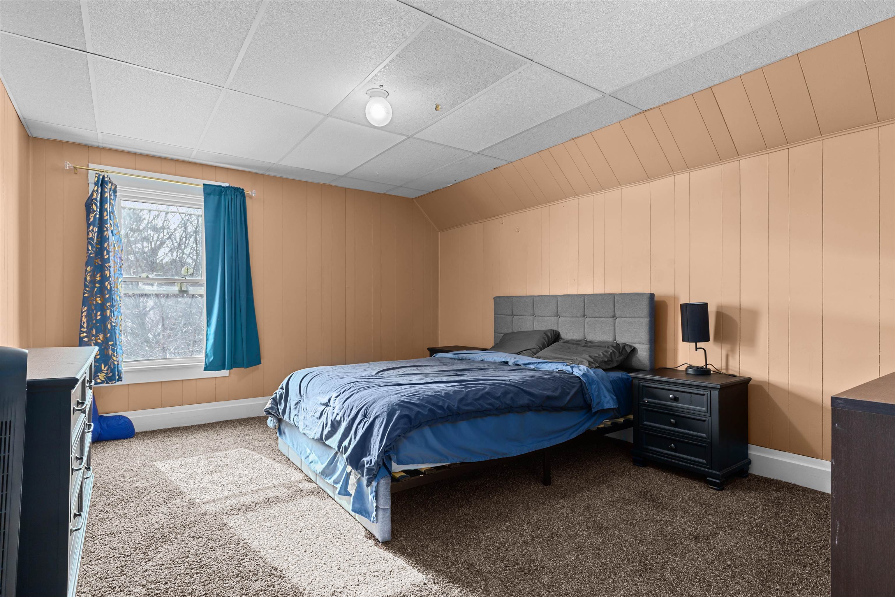 242 W 14TH Avenue
