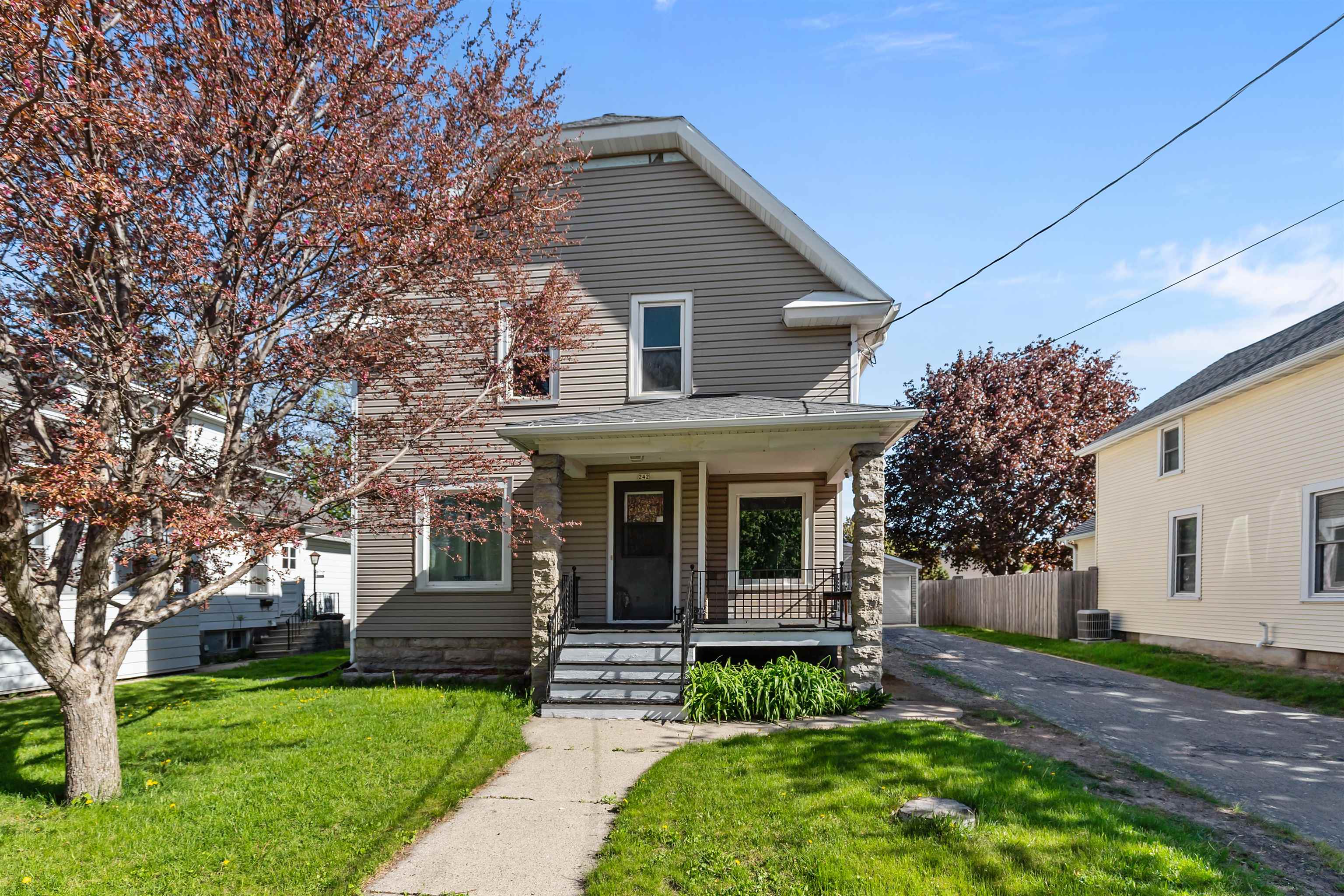 242 W 14TH Avenue