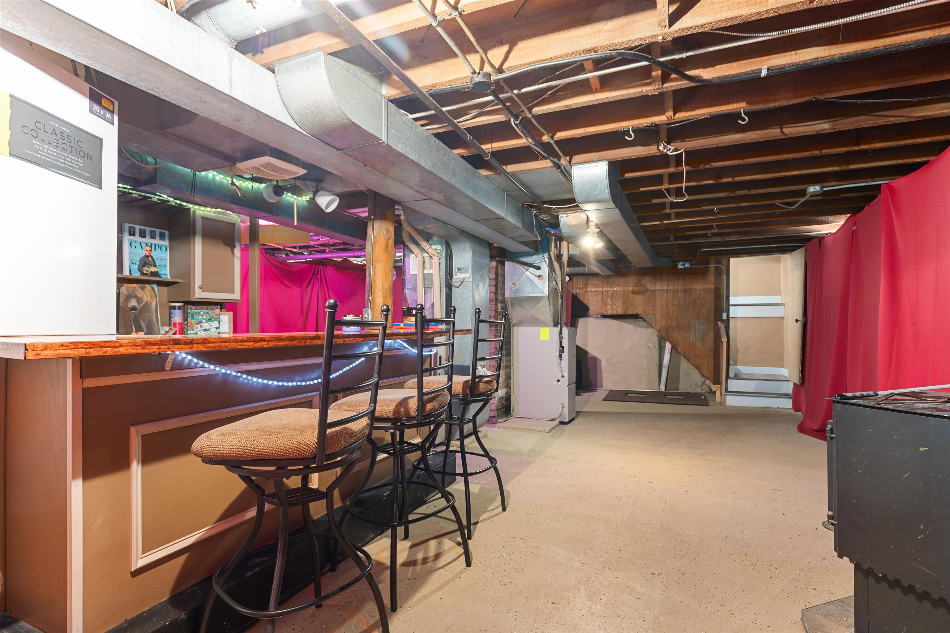 242 W 14TH Avenue
