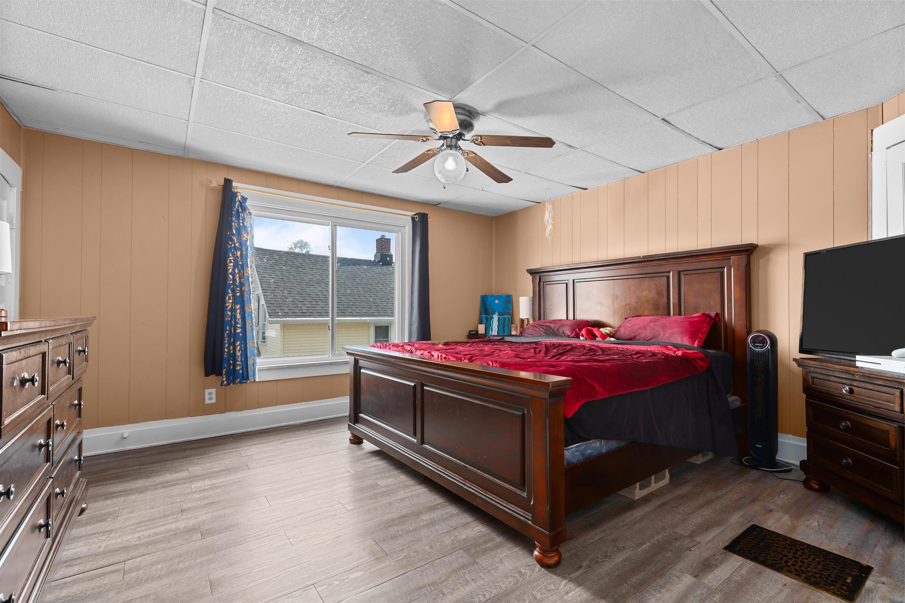 242 W 14TH Avenue