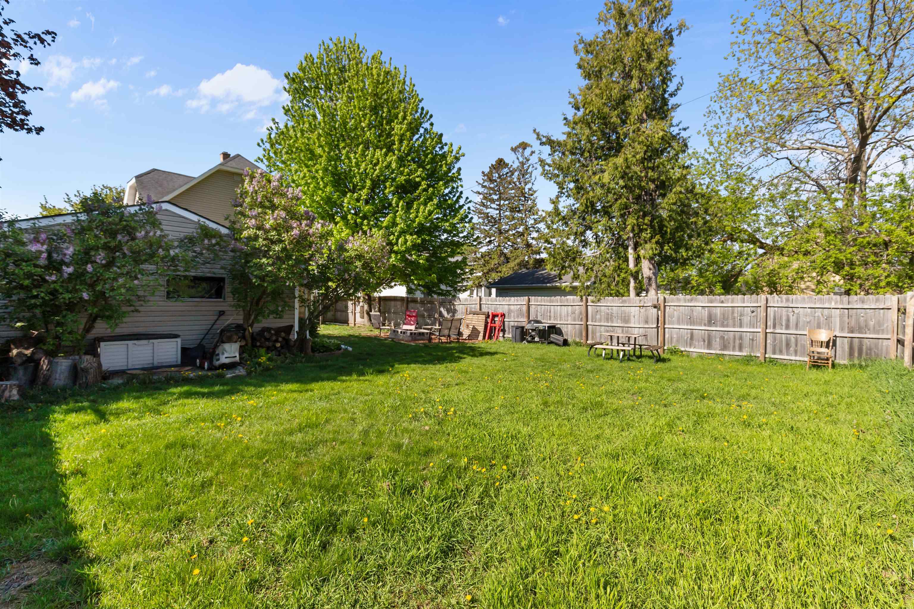 242 W 14TH Avenue