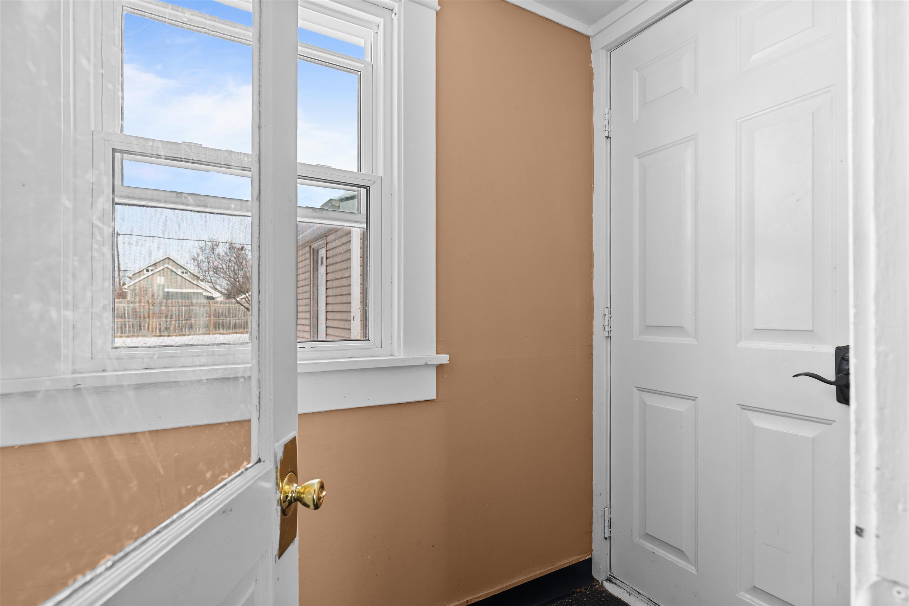 242 W 14TH Avenue