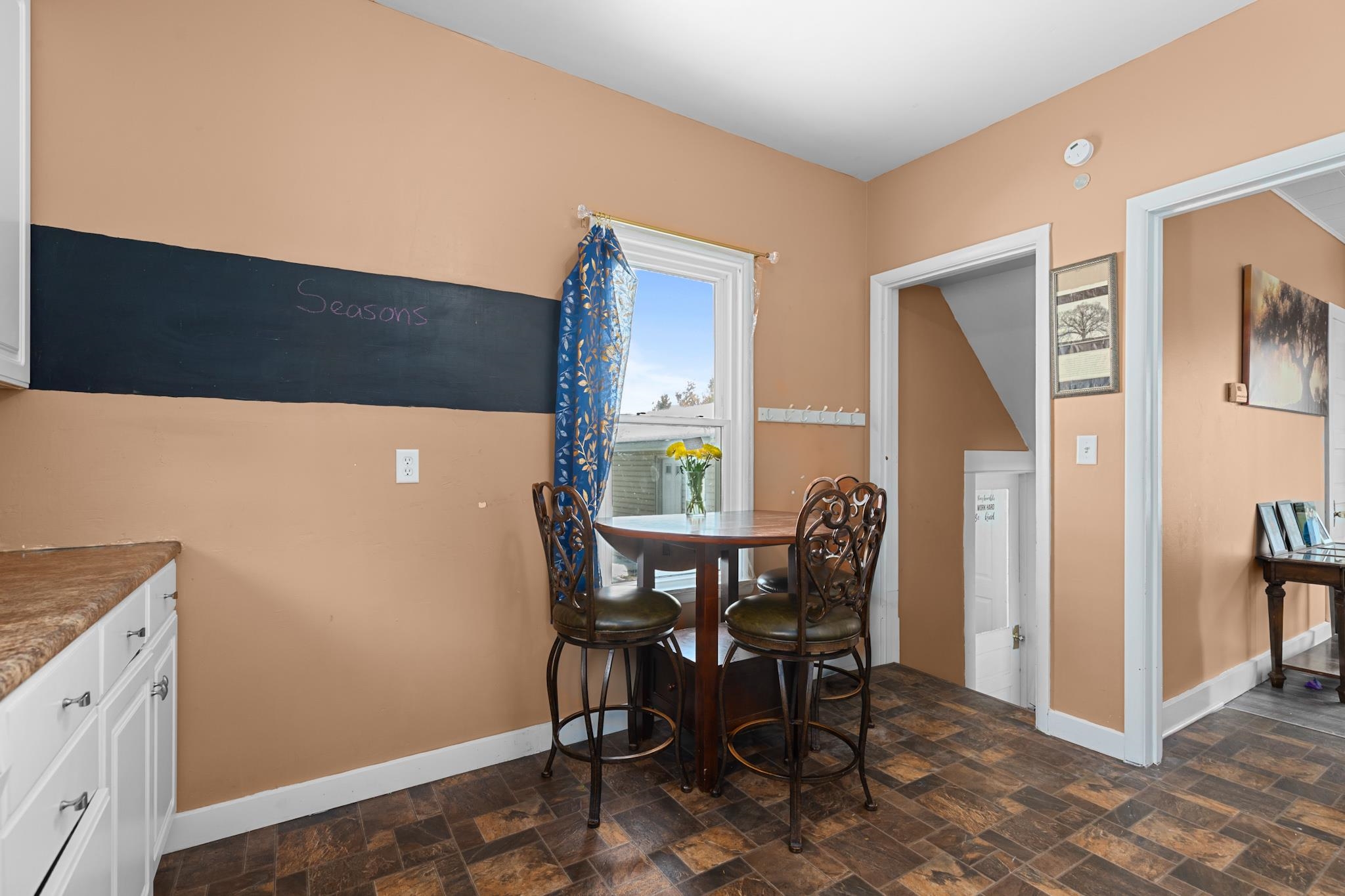 242 W 14TH Avenue