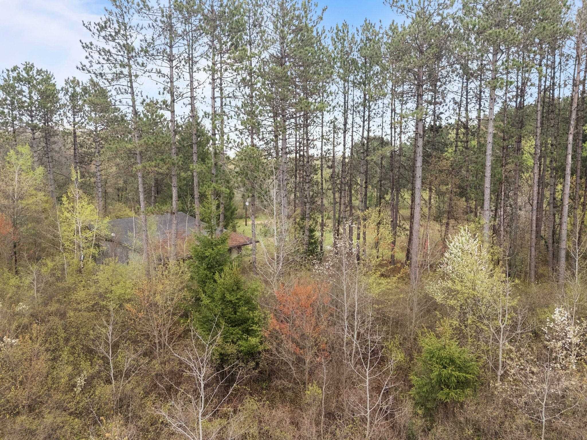 N9416 HIGHLINE Lane