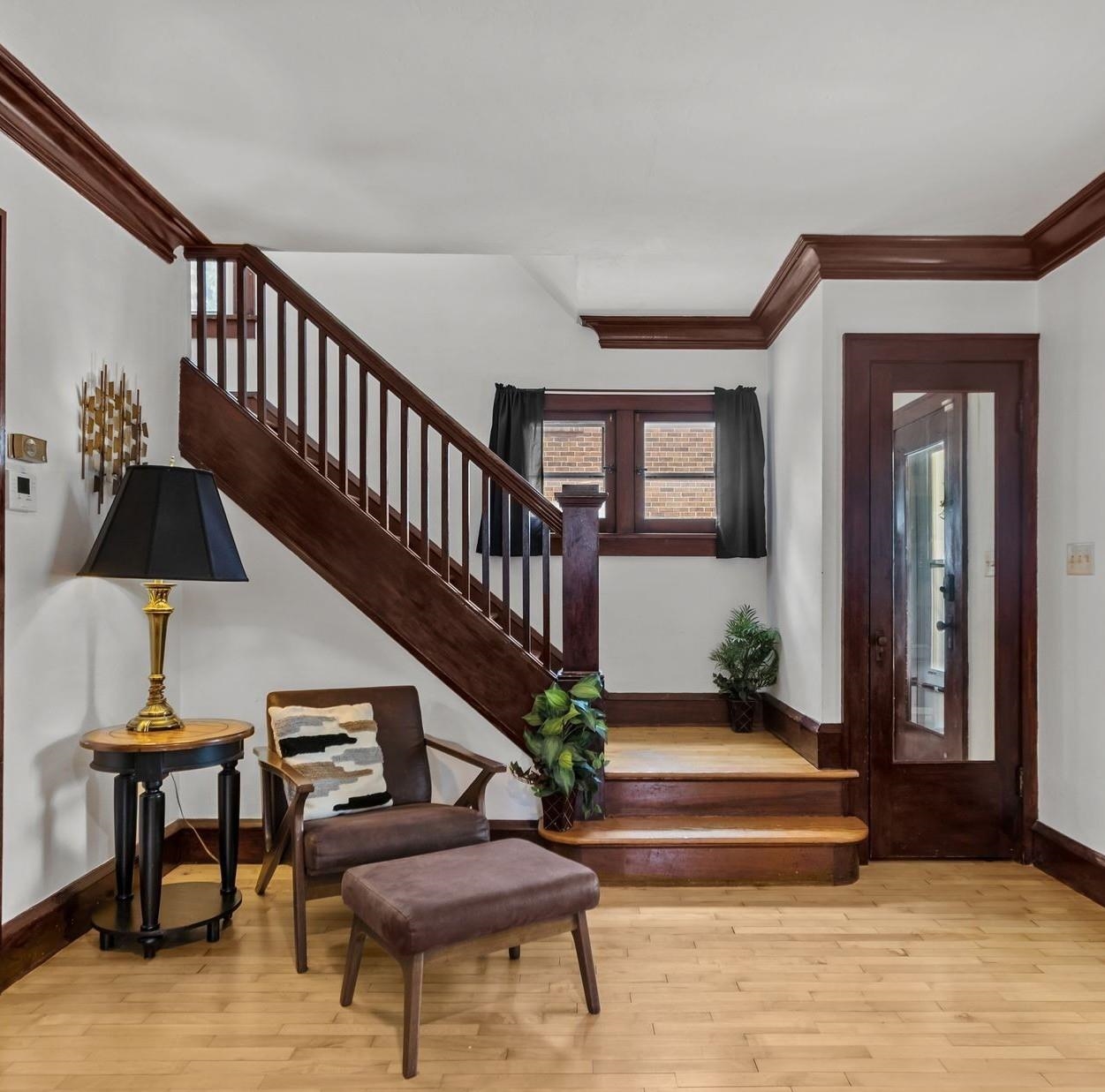 1028 W SUMMER Street