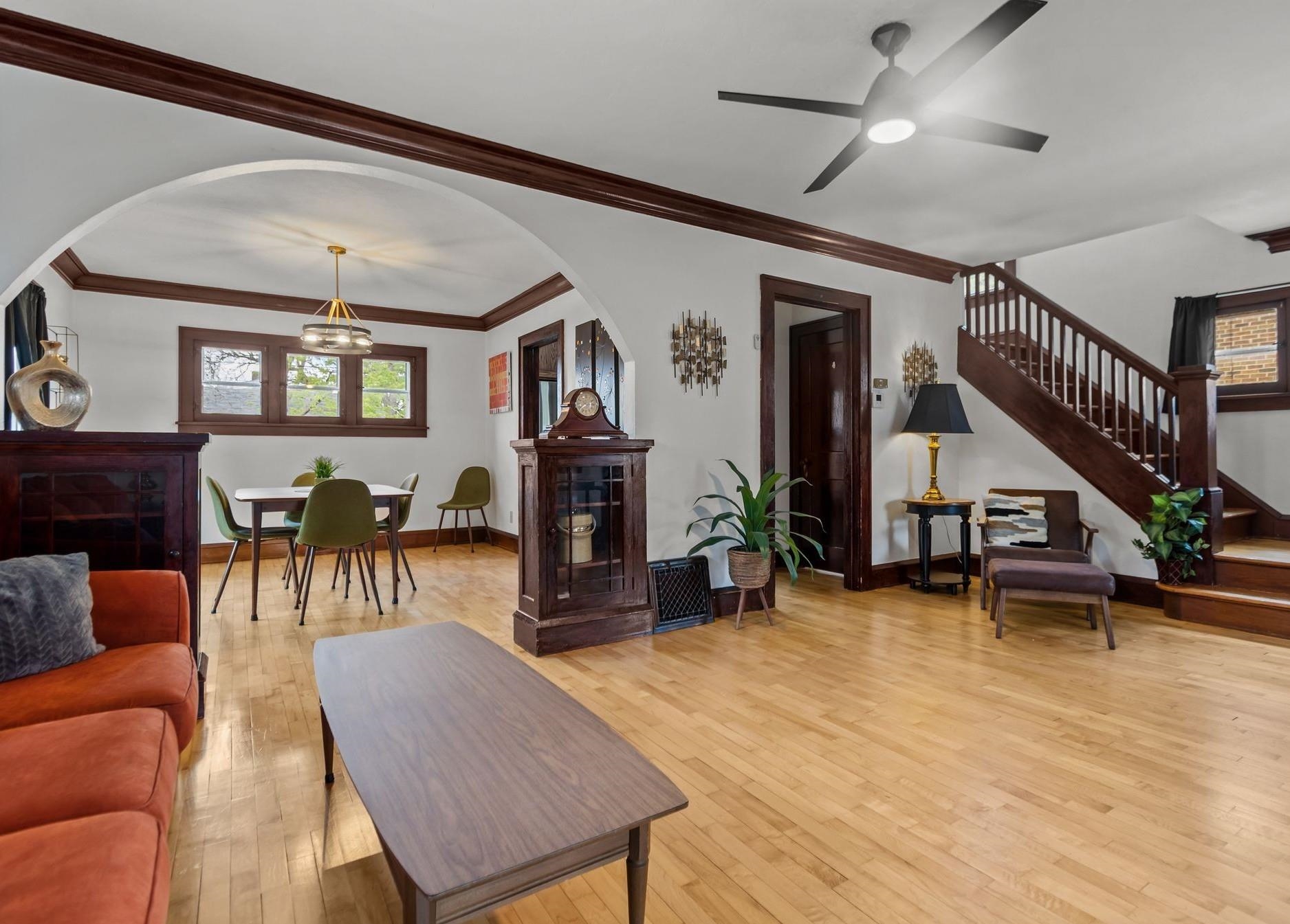 1028 W SUMMER Street