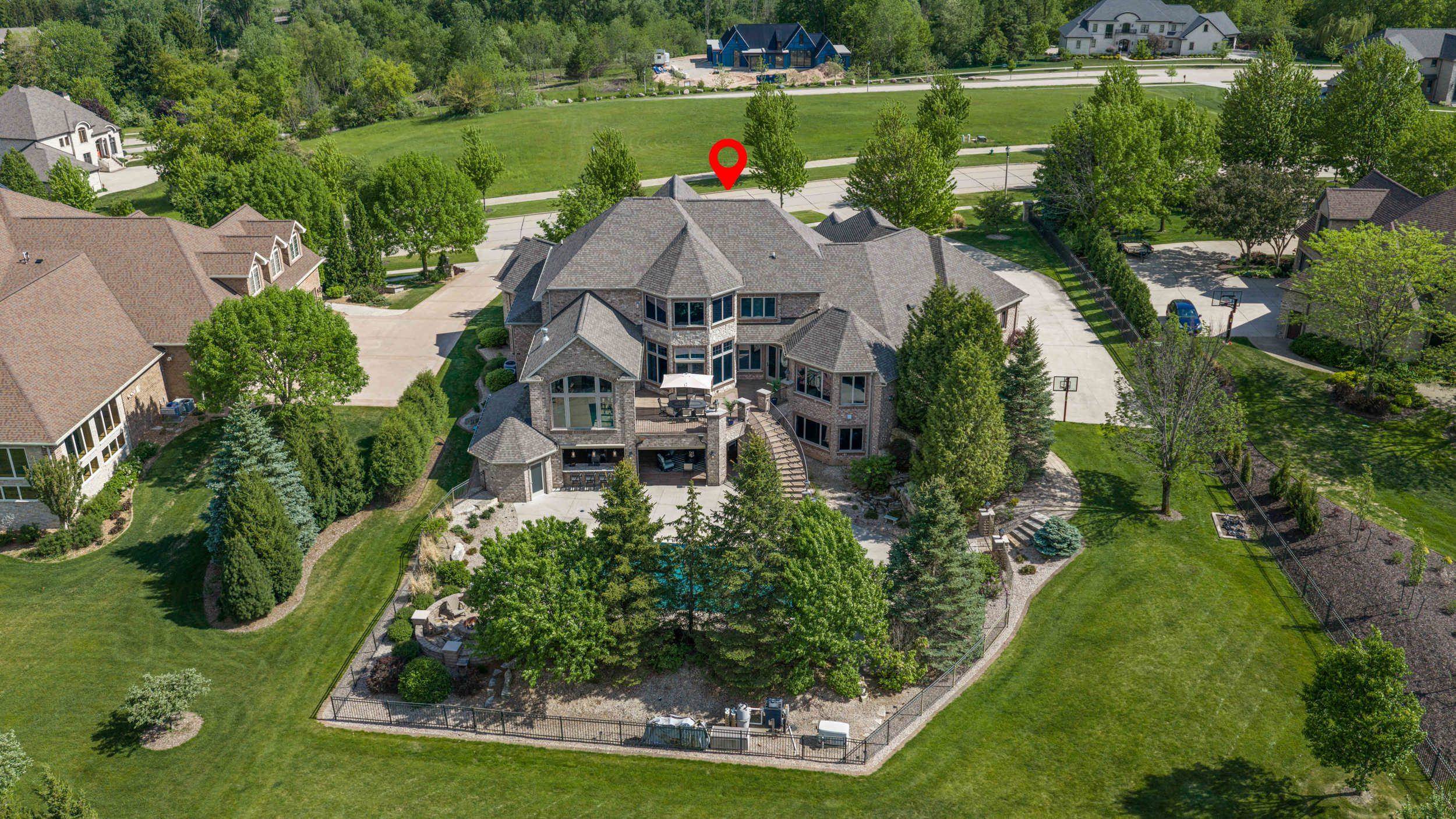 2828 E APPLE HILL Boulevard