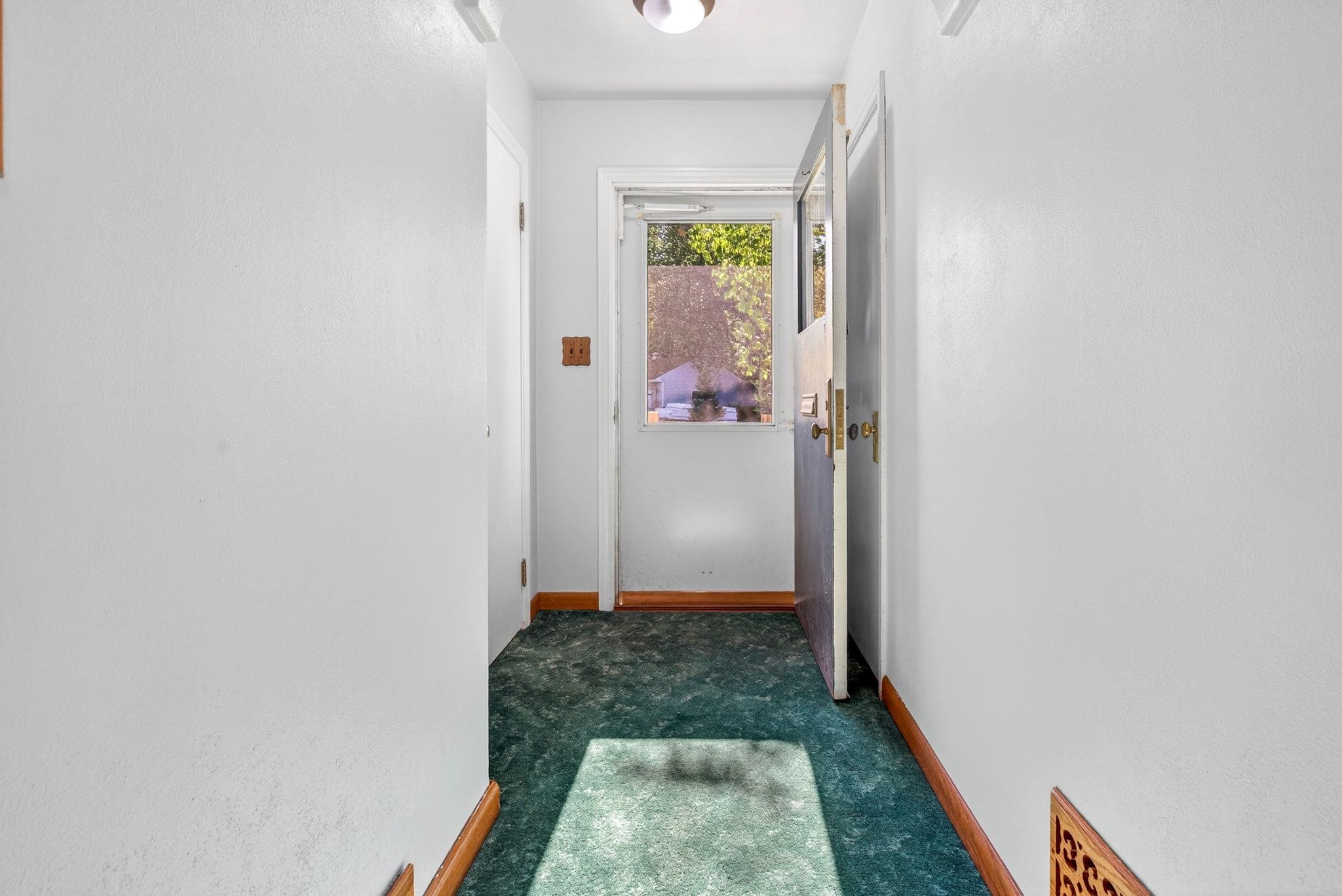 549 N LINWOOD Avenue