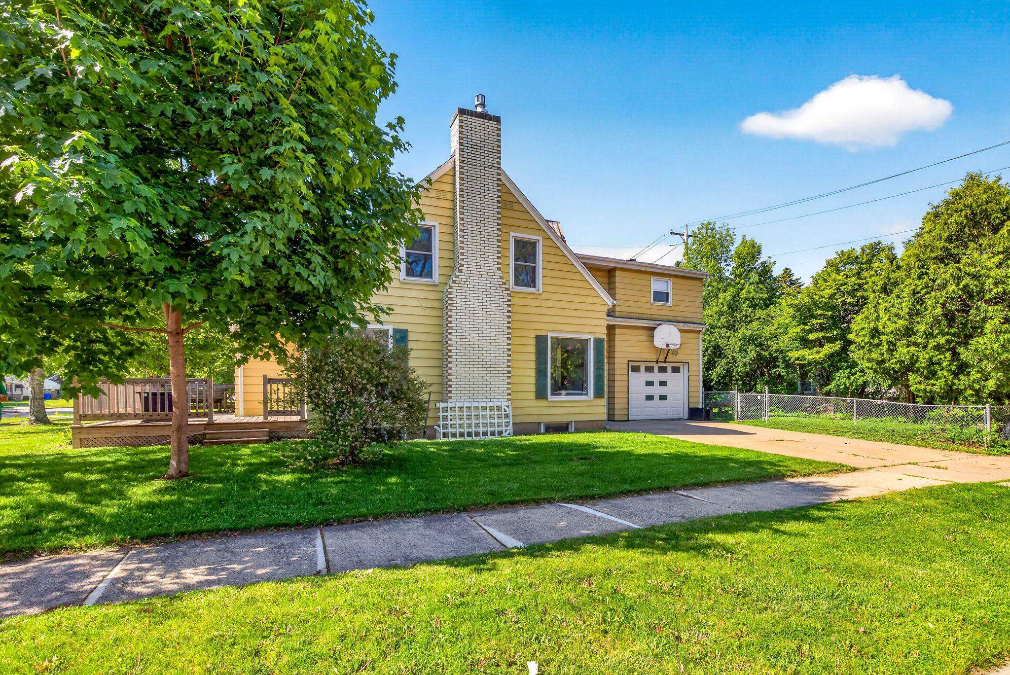549 N LINWOOD Avenue