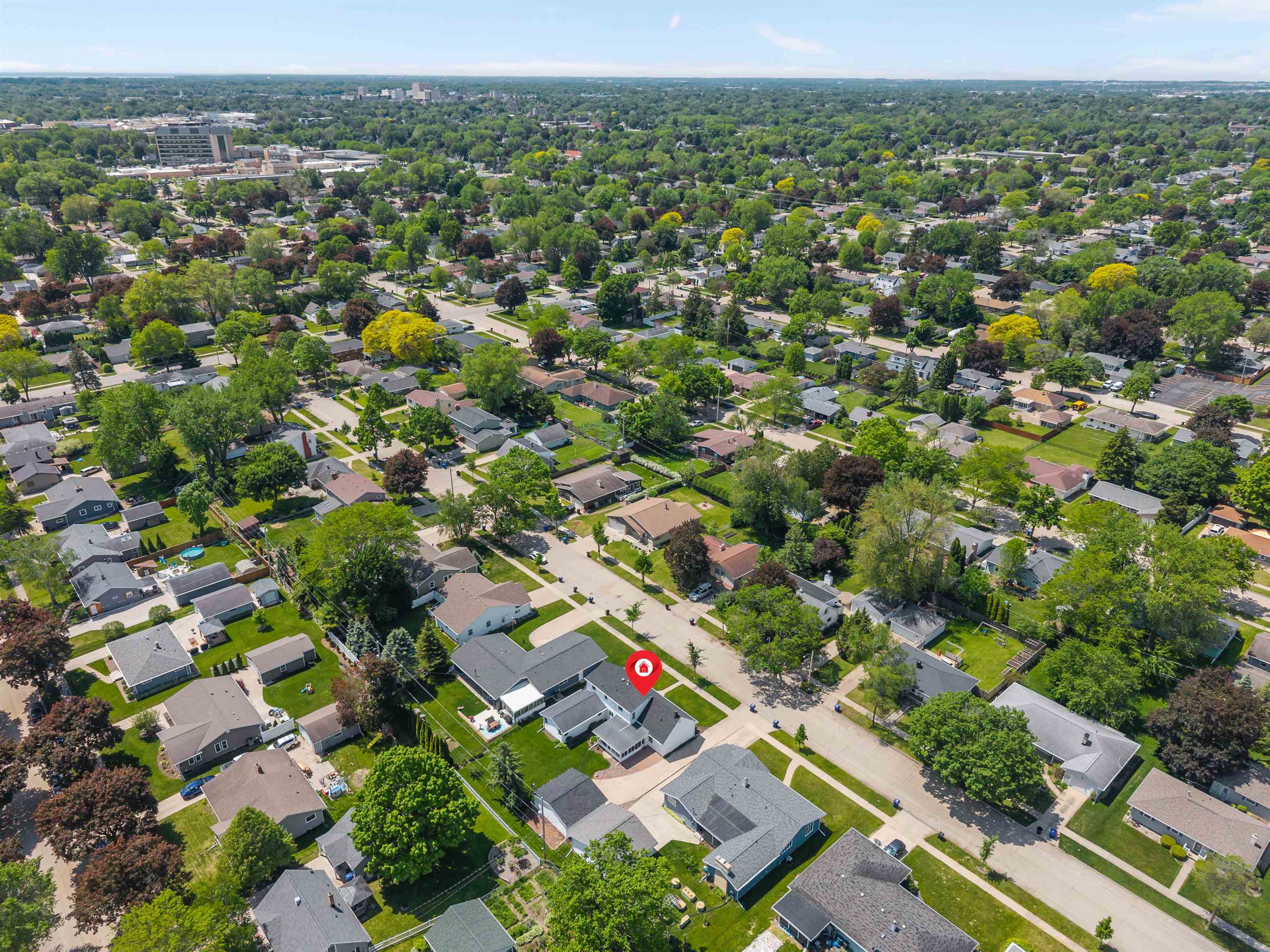 2714 N ELMWOOD Court