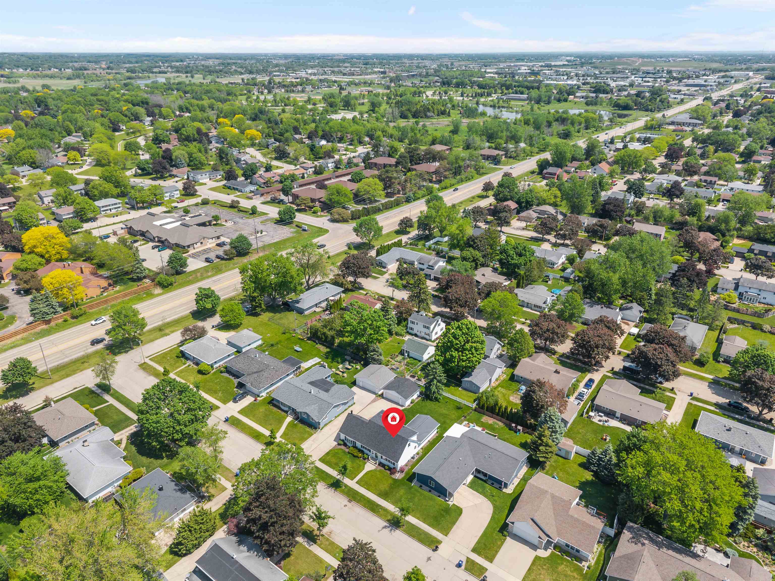 2714 N ELMWOOD Court